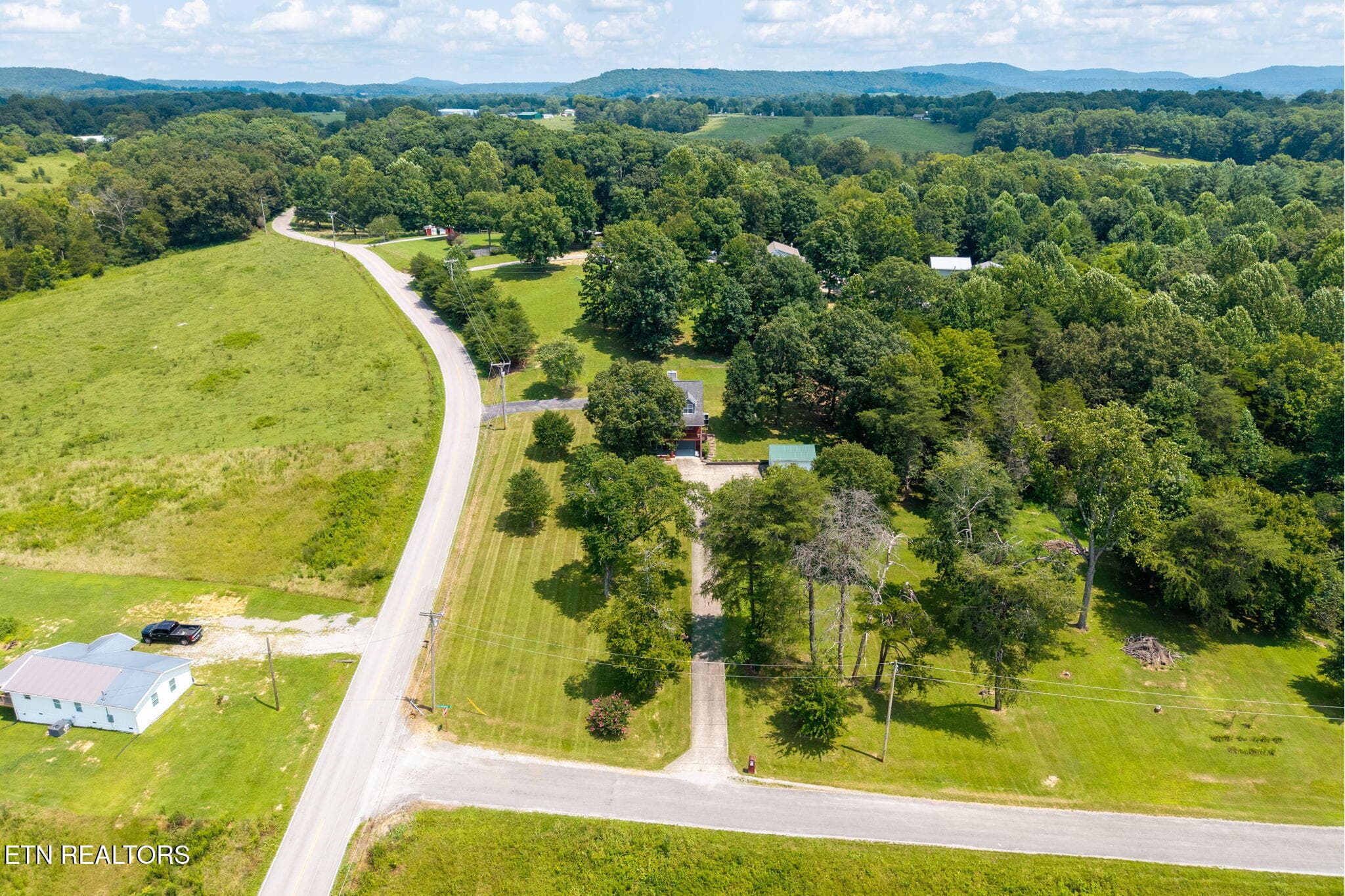 9-web-or-mls-254 Sherwood Forest Rd_8 - 254 Sherwood Forest Rd, Livingston, TN 38570, Livingston
