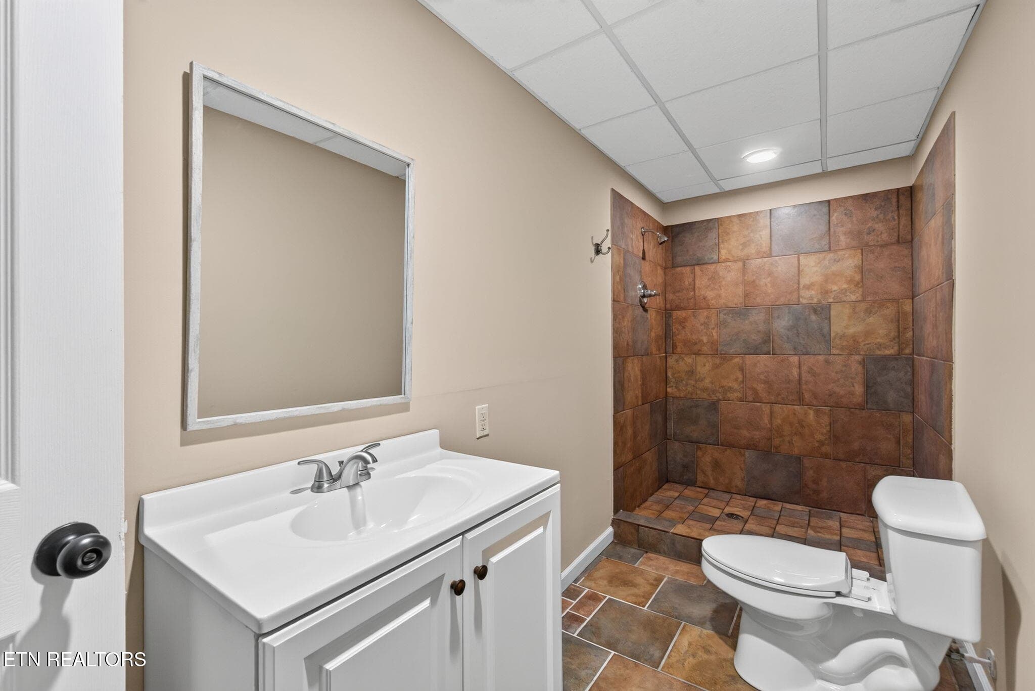 34-web-or-mls-254 Sherwood Forest Rd_34 - 254 Sherwood Forest Rd, Livingston, TN 38570, Livingston