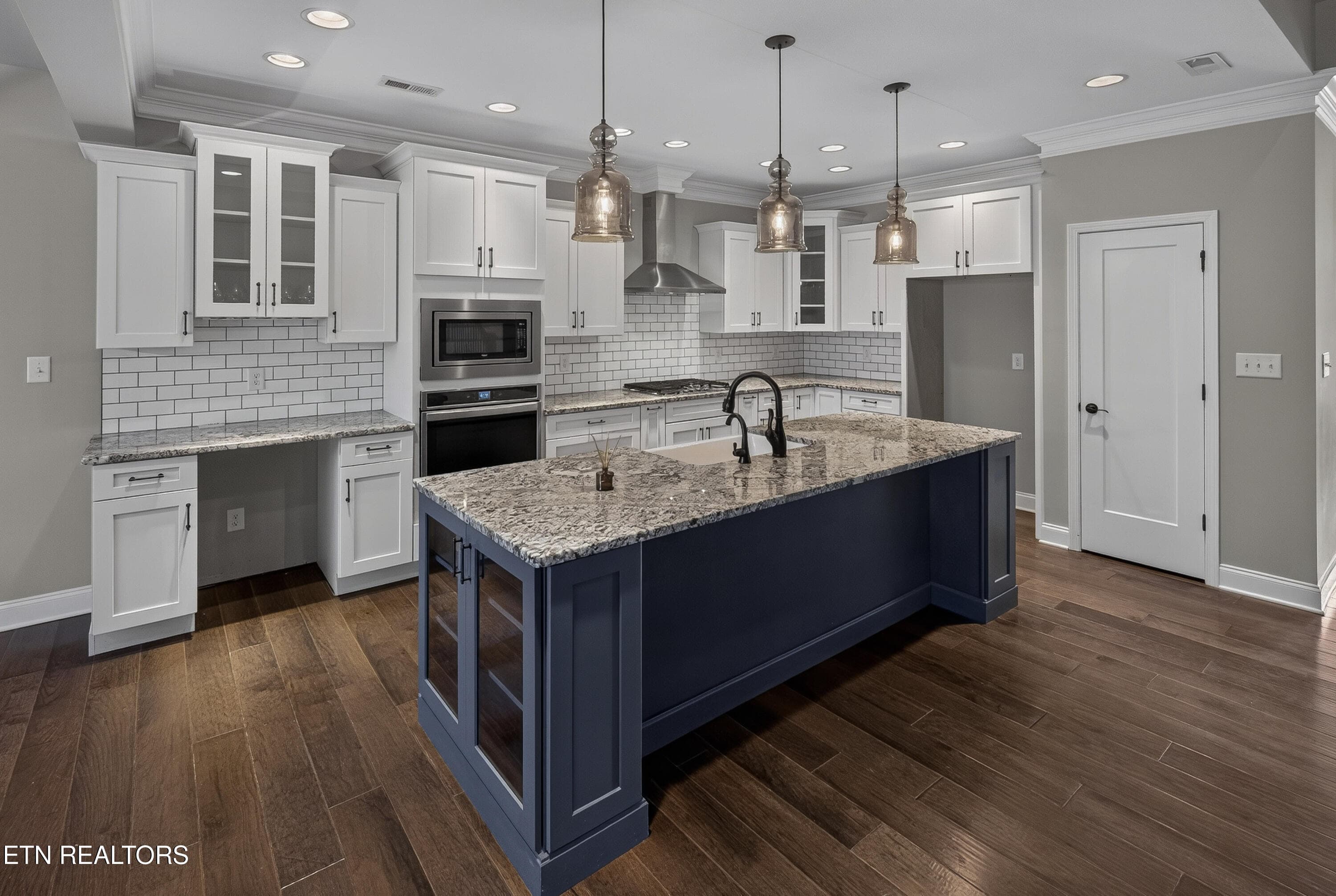 C1_L40A8750 - 2043 Highlands Ridge Lane, Knoxville, TN 37932, Knoxville