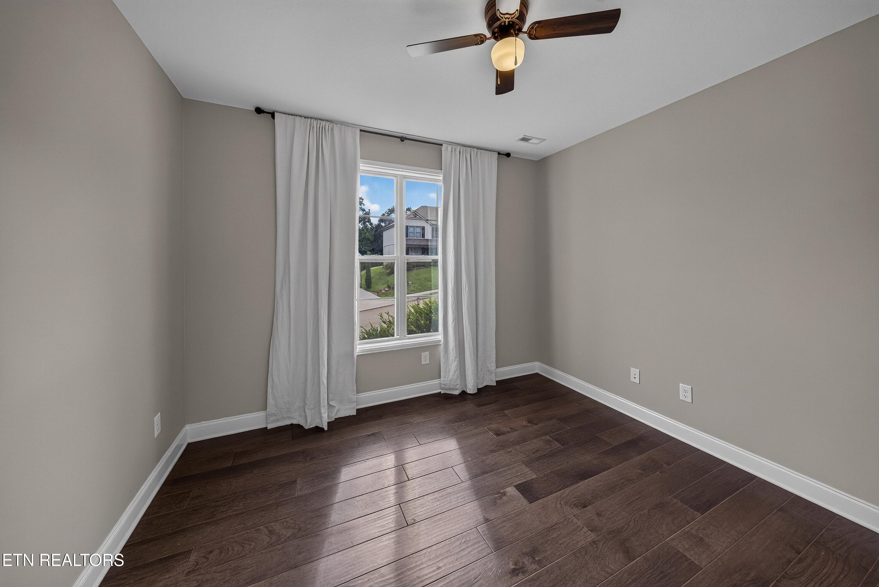 G2_L40A8737 - 2043 Highlands Ridge Lane, Knoxville, TN 37932, Knoxville