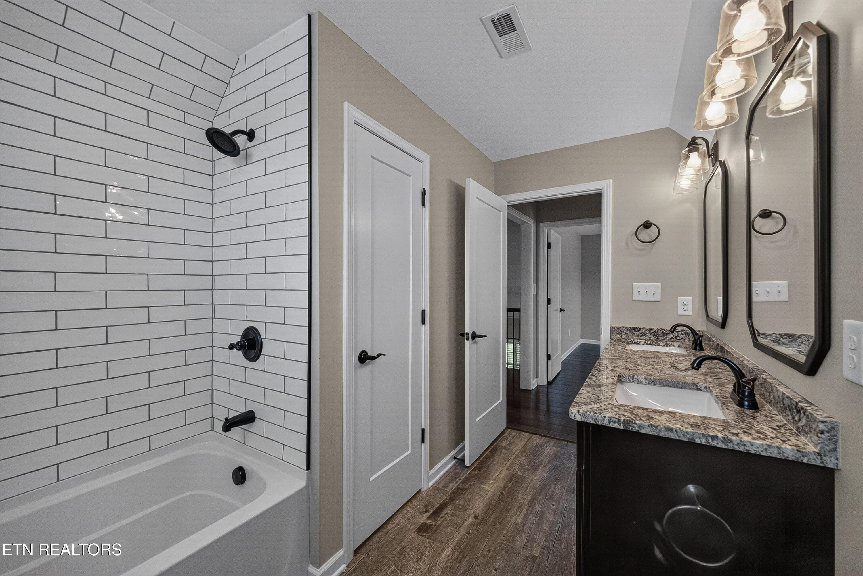 J2_L40A8853 - 2043 Highlands Ridge Lane, Knoxville, TN 37932, Knoxville