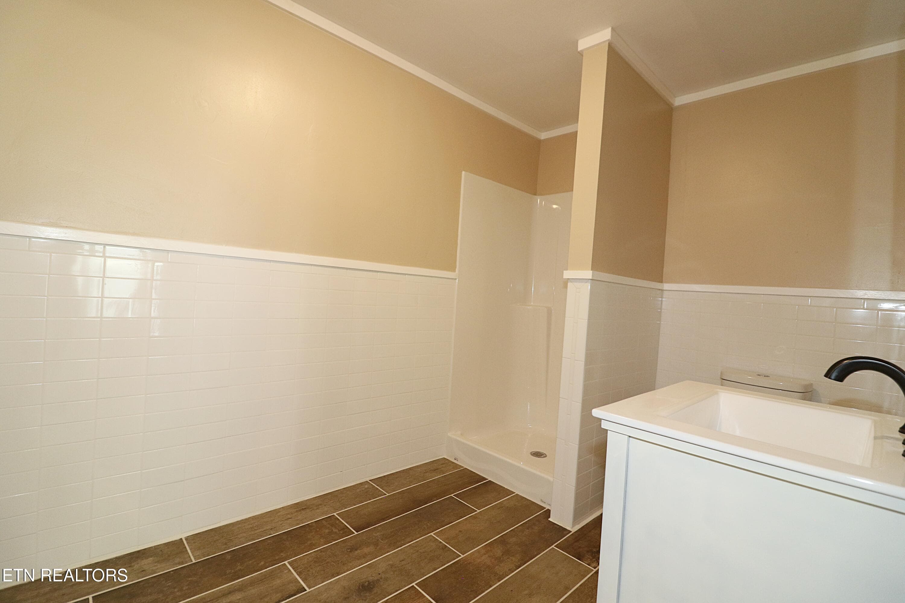 094A3925 - 209 Coffee Drive, Helenwood, TN 37755