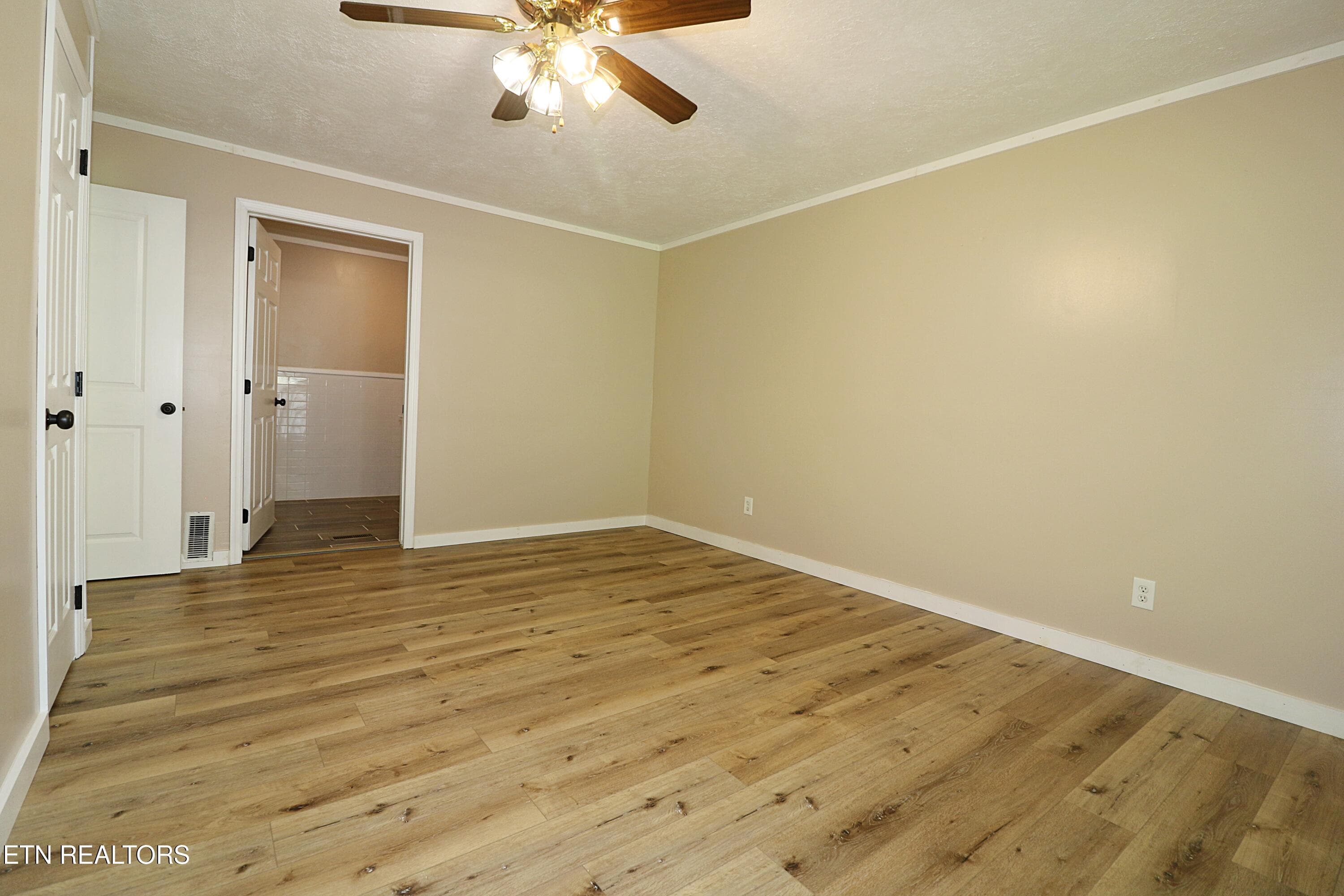 094A3924 - 209 Coffee Drive, Helenwood, TN 37755