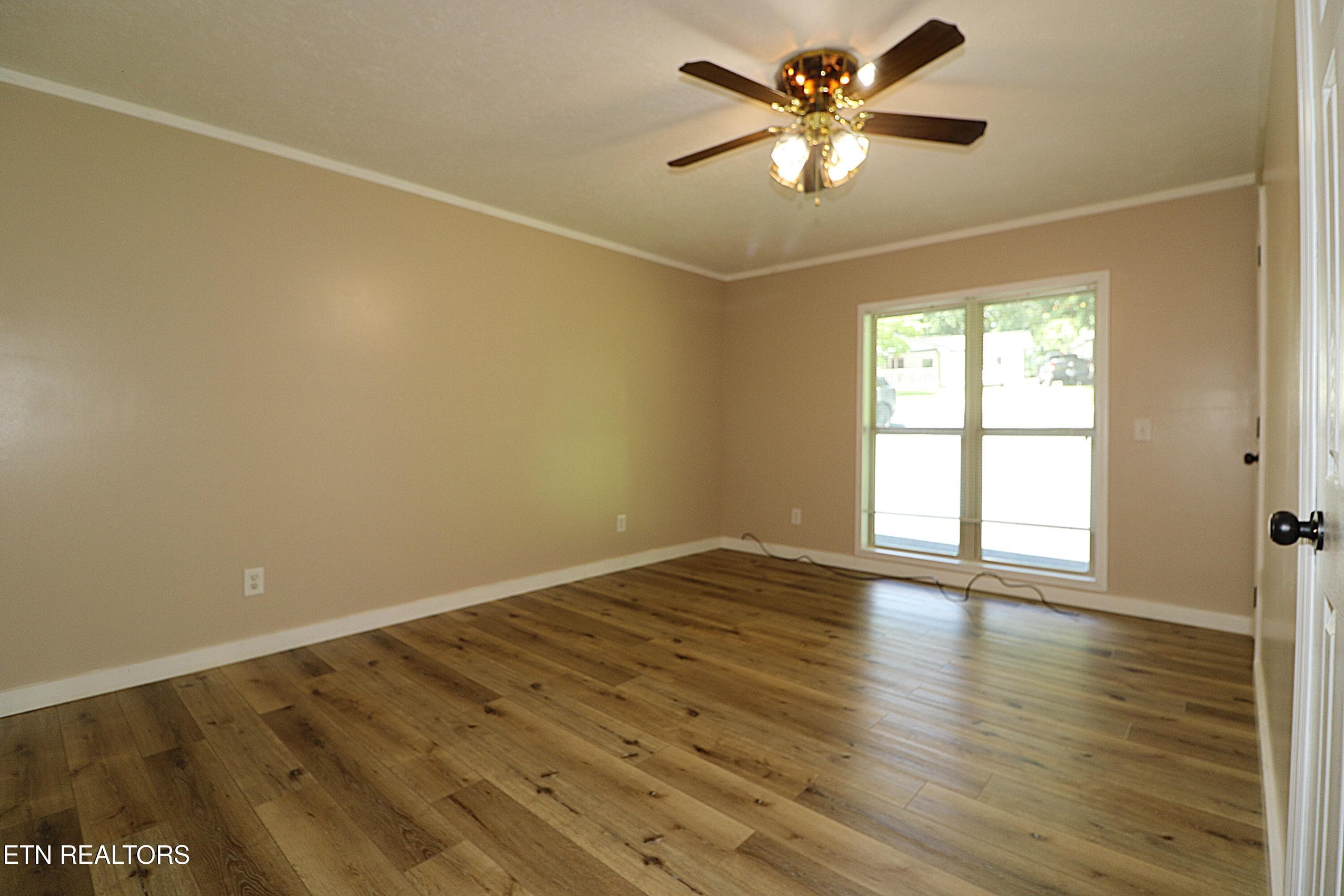 094A3921 - 209 Coffee Drive, Helenwood, TN 37755