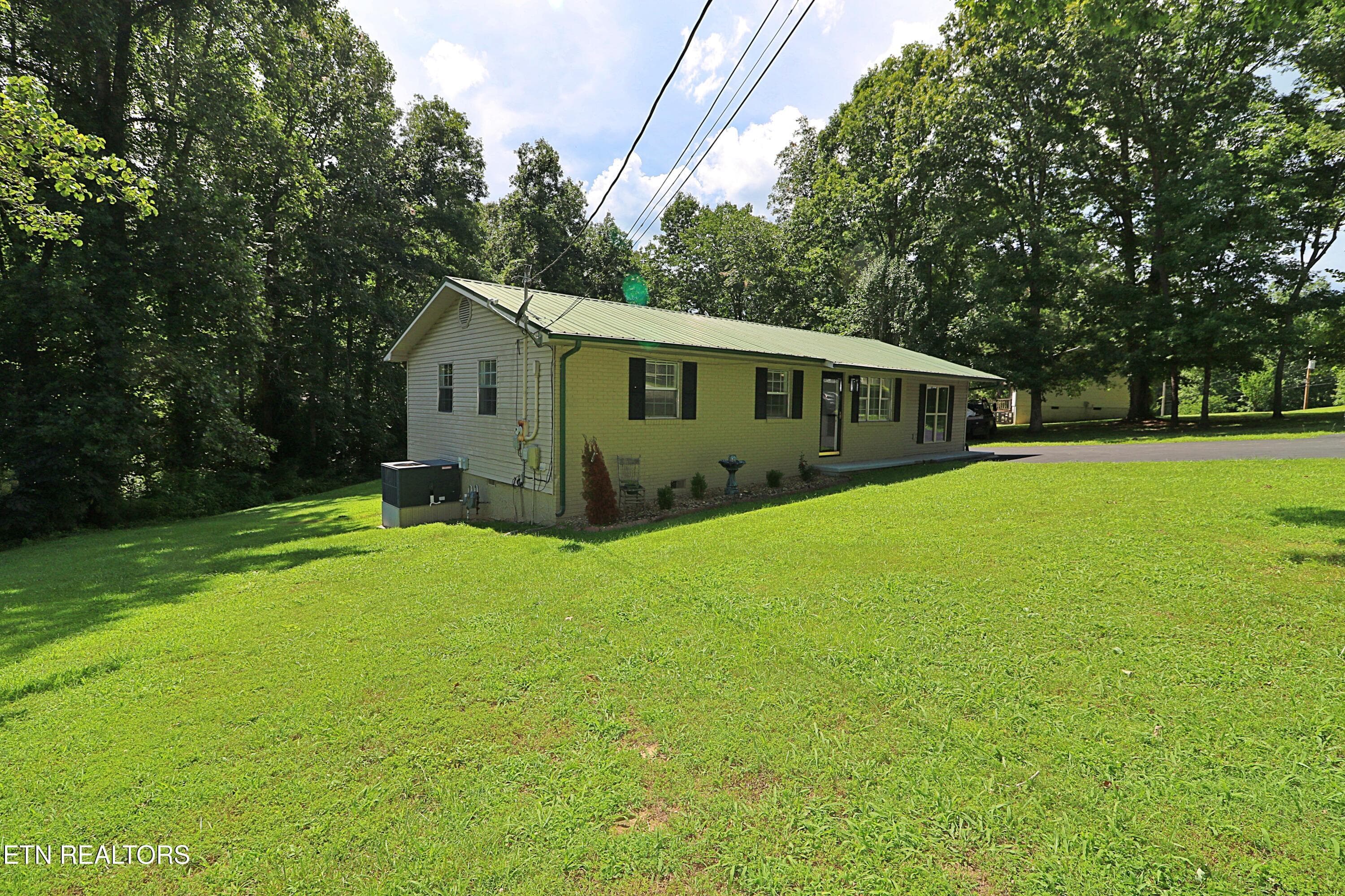094A3875 - 209 Coffee Drive, Helenwood, TN 37755
