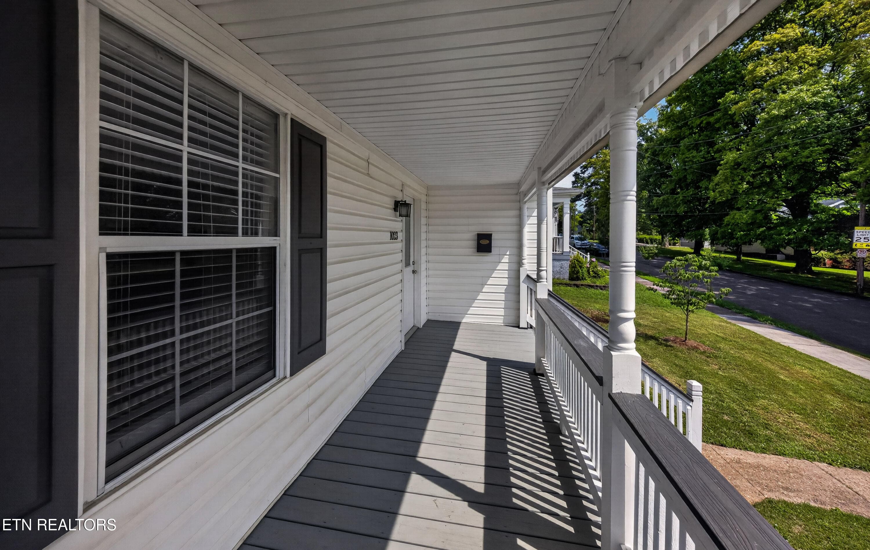 Covered Front Porch - 1023 Minnesota Ave, Knoxville, TN 37921, Knoxville