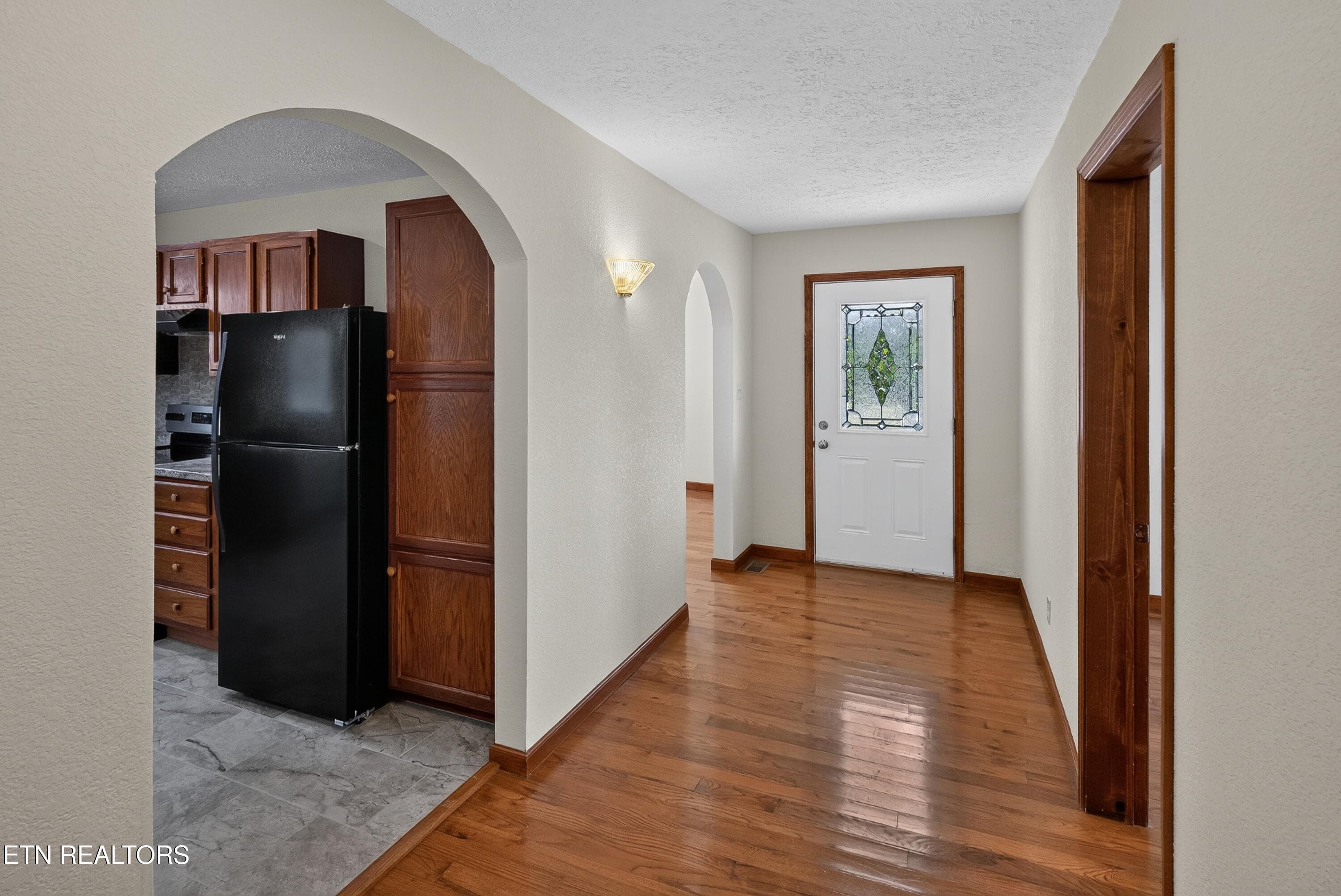 Stunning Arched Entryways - 1023 Minnesota Ave, Knoxville, TN 37921, Knoxville