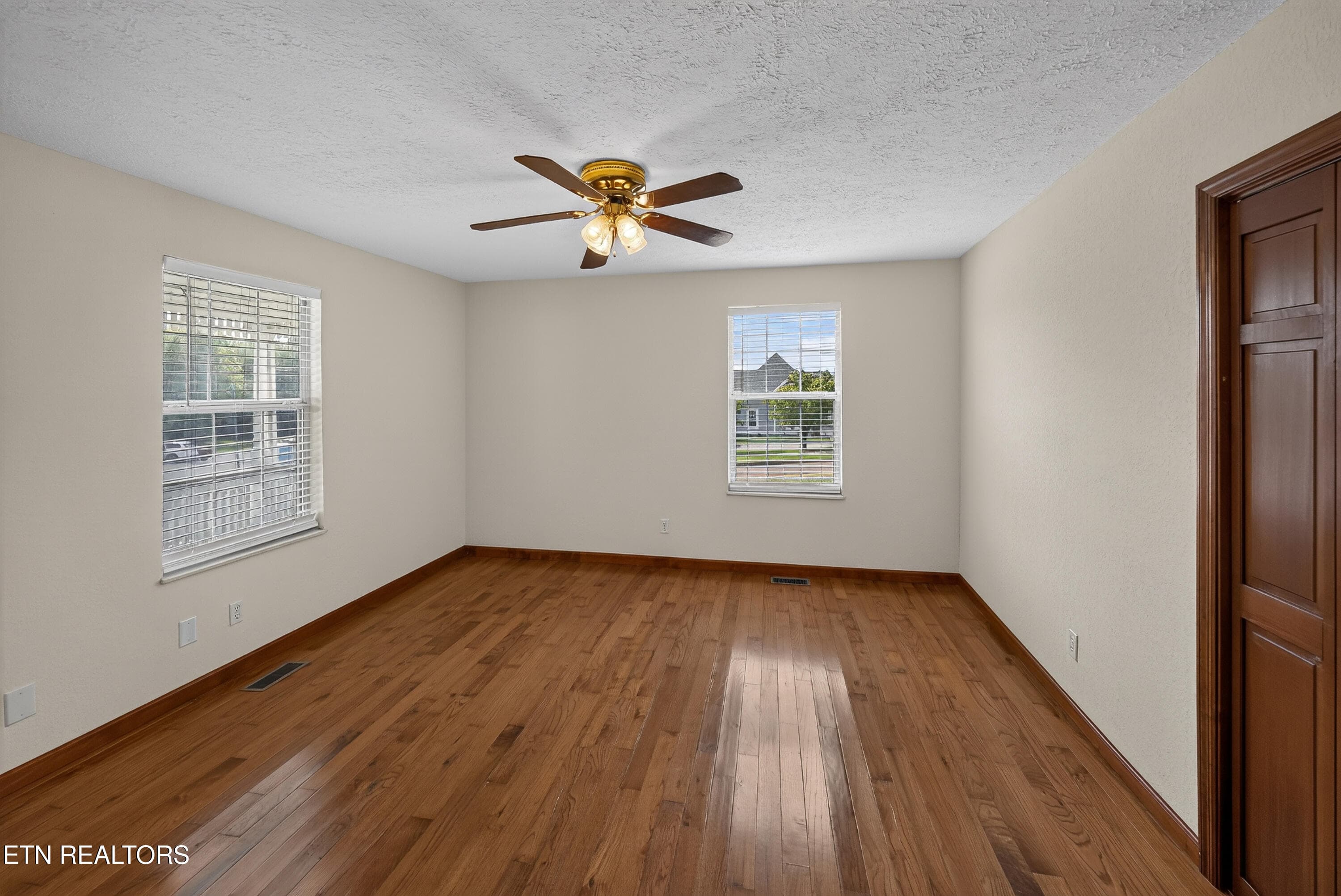 Generously-Sized Bedroom - 1023 Minnesota Ave, Knoxville, TN 37921, Knoxville