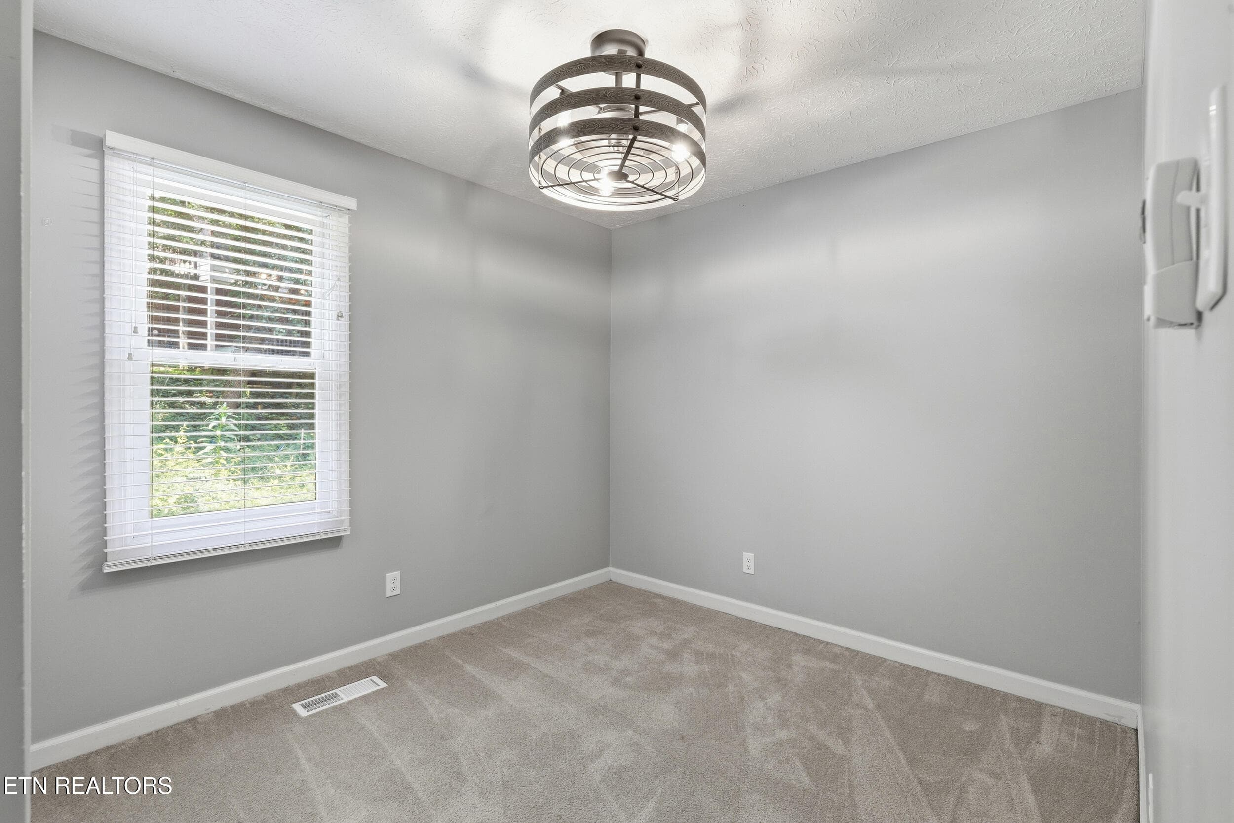 027 - 915 Miles Court, Knoxville, TN 37923, Knoxville