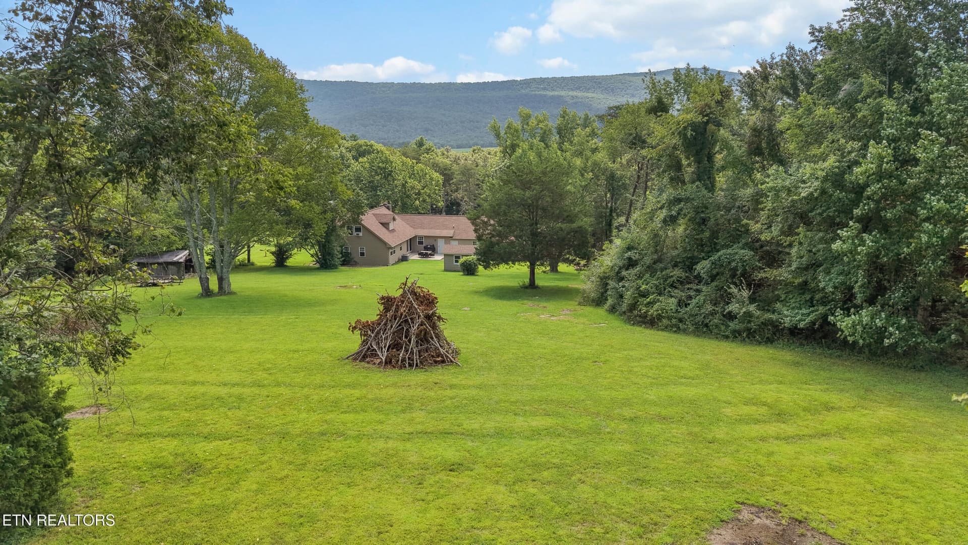DJI_20260811123036_0163_D-2 - 648 Lige Rd, Crossville, TN 38555