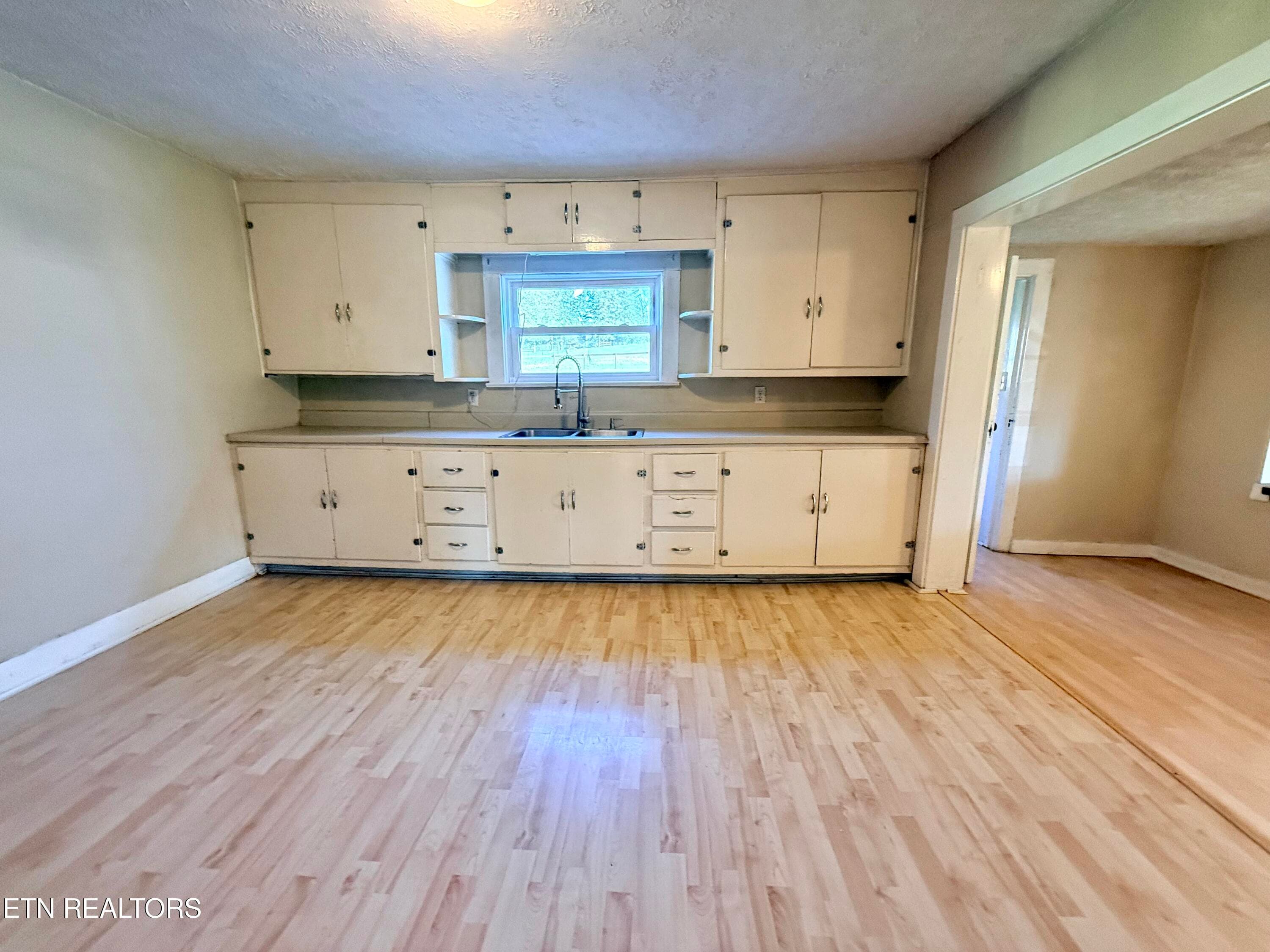 0443AD8E-BBC5-4999-A0A9-F9BB74E6D57C_1_2 - 8259 Corryton Luttrell Rd, Plainview, TN 37721