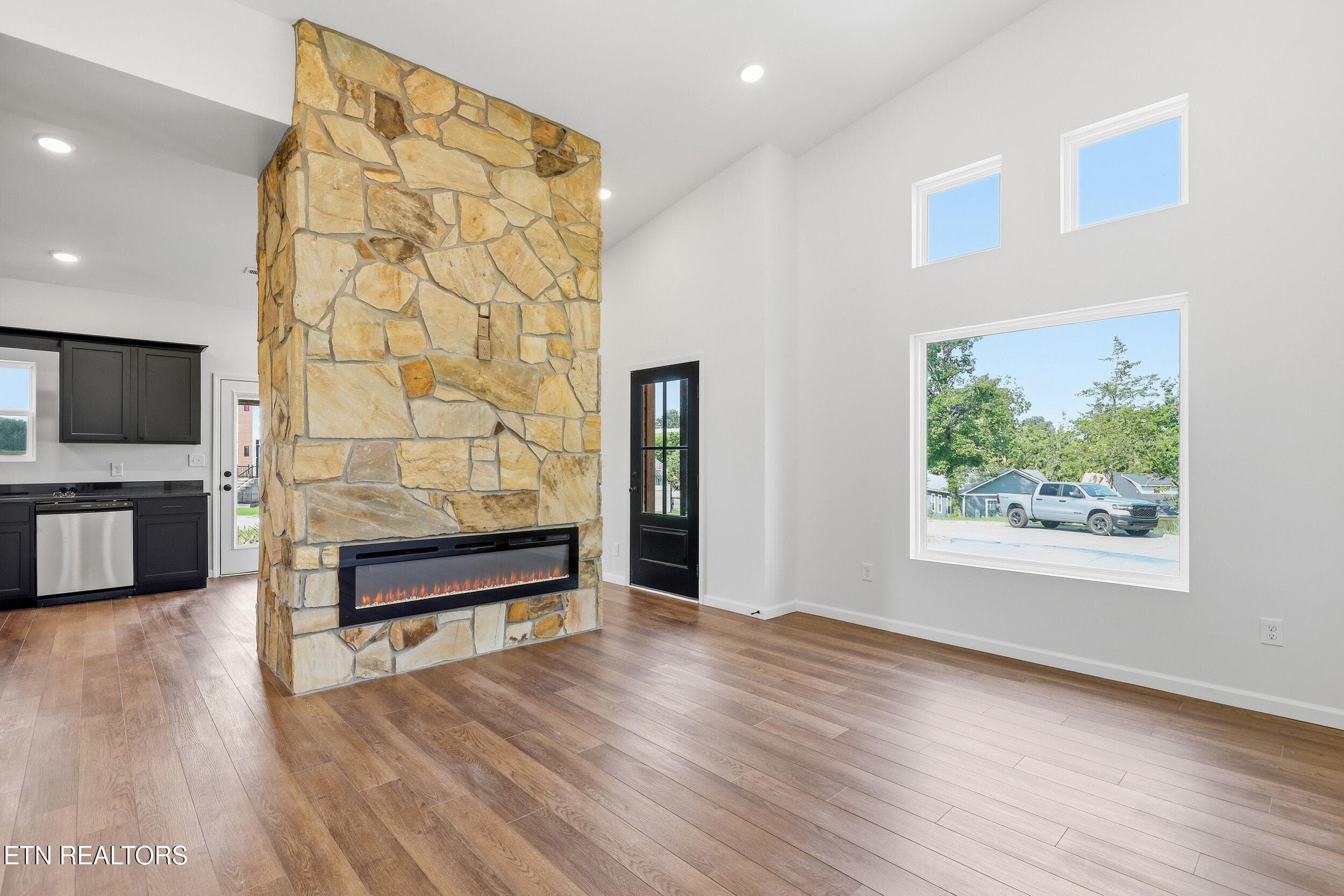 016 - 203 Granite Drive, Sevierville, TN 37876, Sevierville