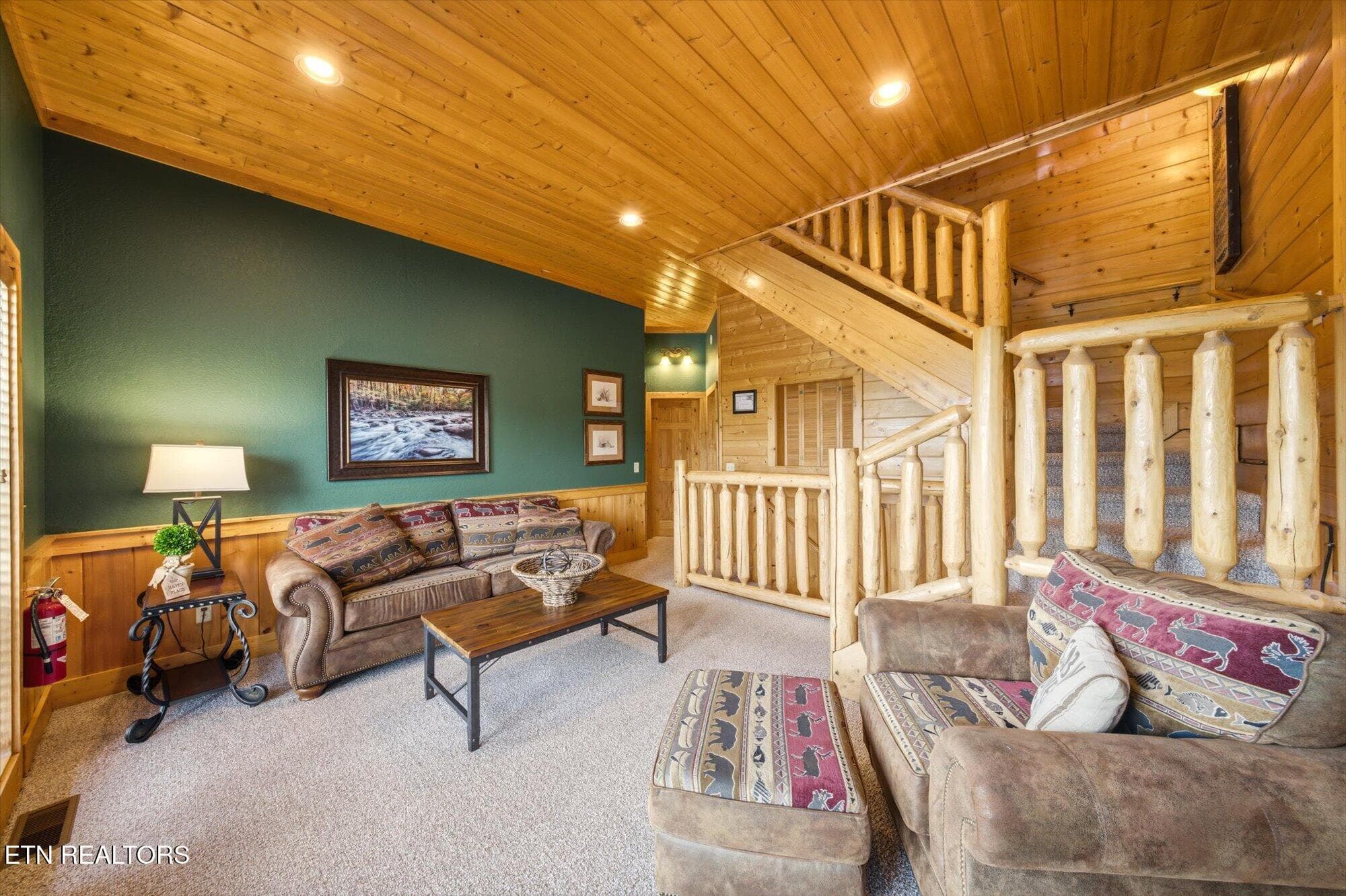 914 Black Bear Cub Way - 914 Black Bear Cub Way, Sevierville, TN 37862