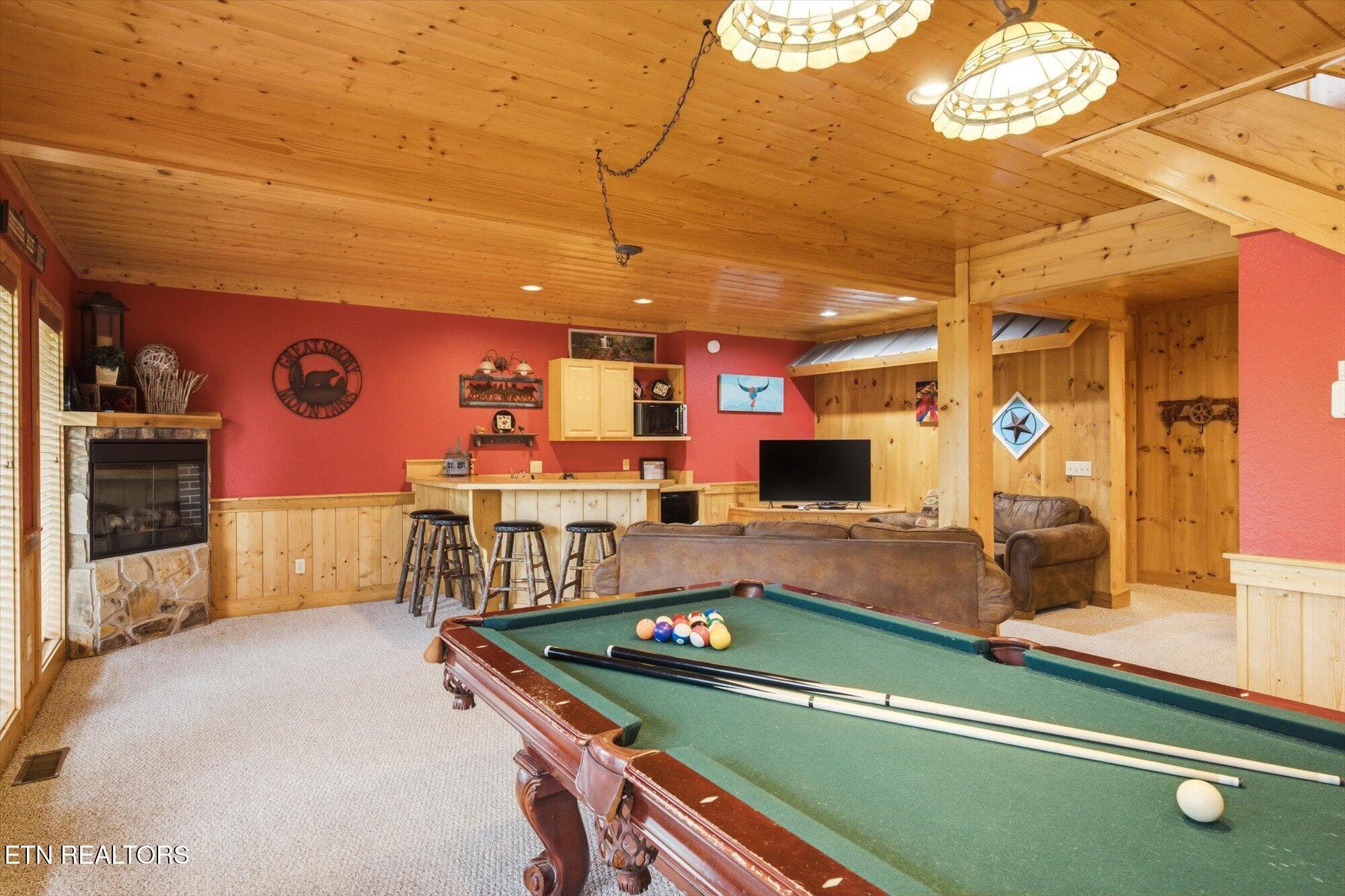 914 Black Bear Cub Way - 914 Black Bear Cub Way, Sevierville, TN 37862