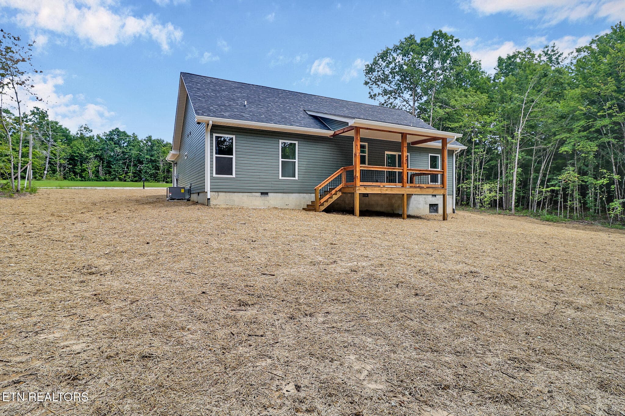n44a4642-n44a4646 - 843 Dulog Tr, Jamestown, TN 38556