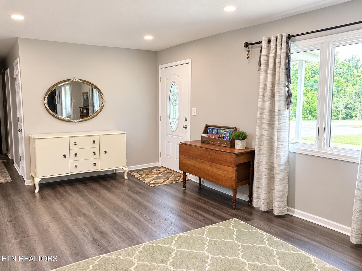 Dining Area and front door - 211 Walton Lane Lane, Monterey, TN 38574