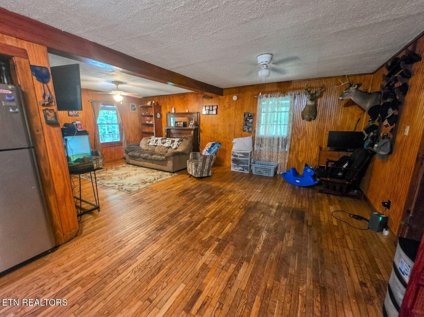 Dining Room - 301 Joe Barnett Rd, Jamestown, TN 38556