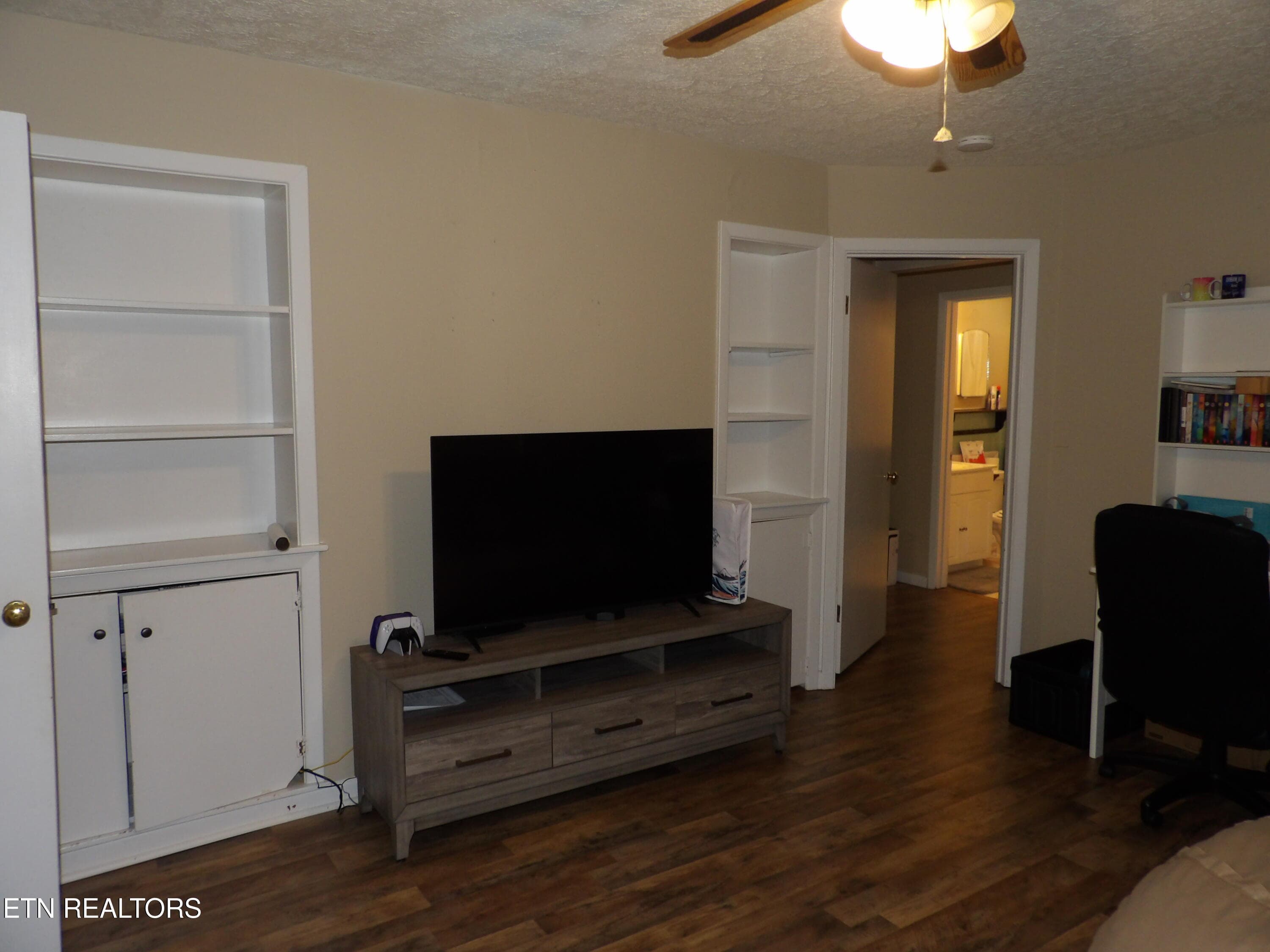 100_0634 - 525 Woodlawn Rd, Crossville, TN 38555