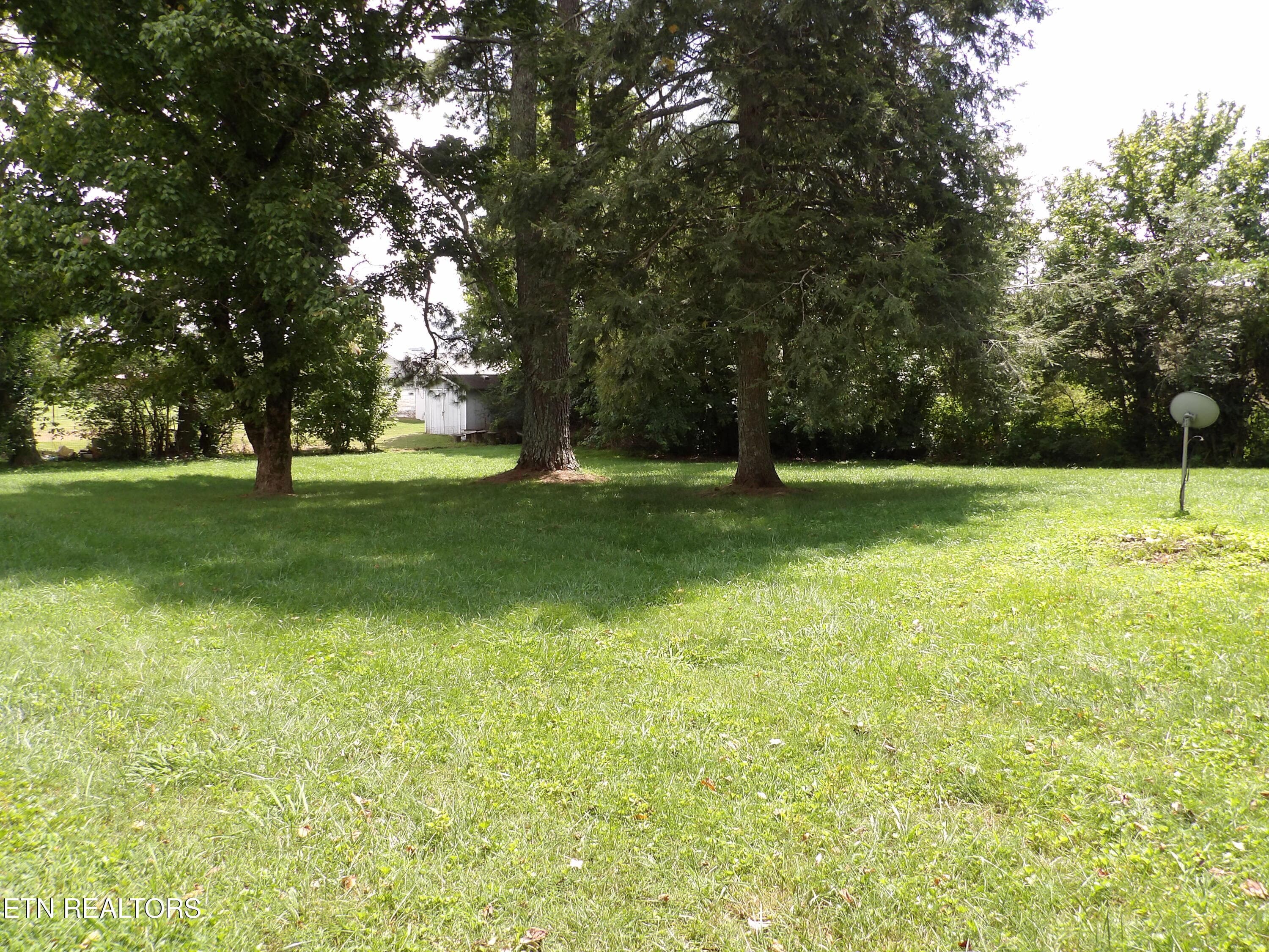 100_0648 - 525 Woodlawn Rd, Crossville, TN 38555