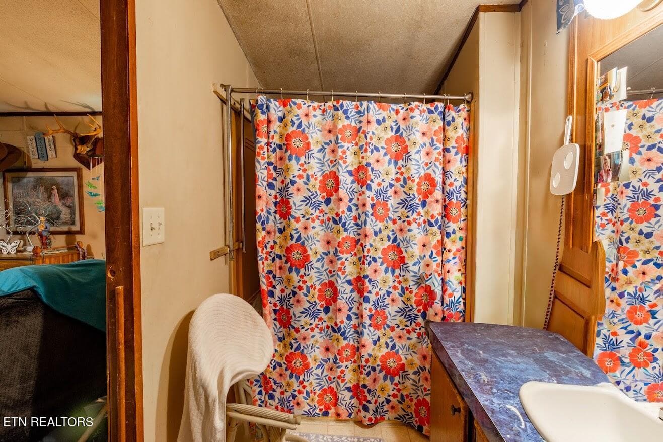 136 holly 22 - 136 Holly Rd, Spring City, TN 37381