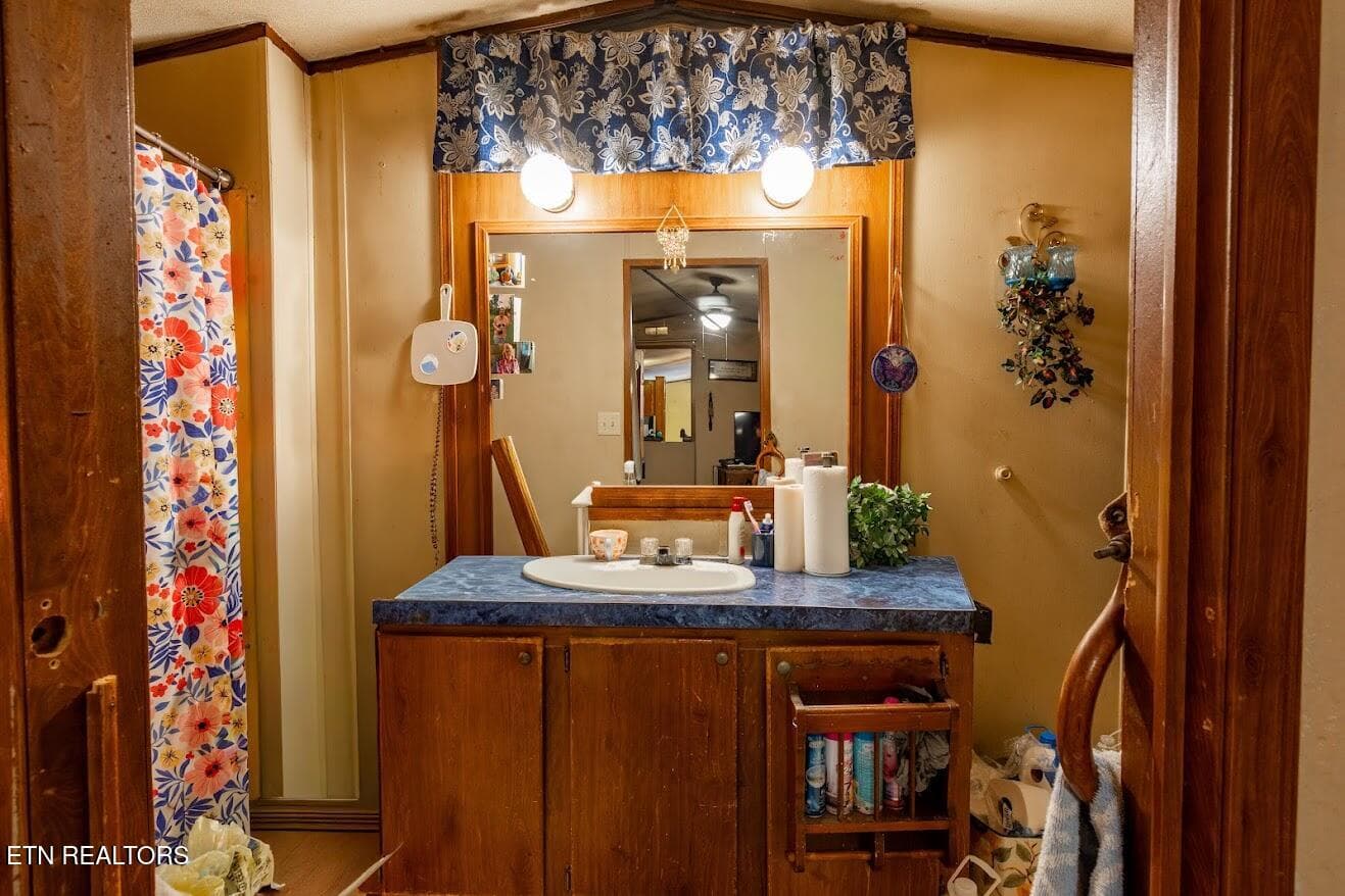 136 holly 24 - 136 Holly Rd, Spring City, TN 37381