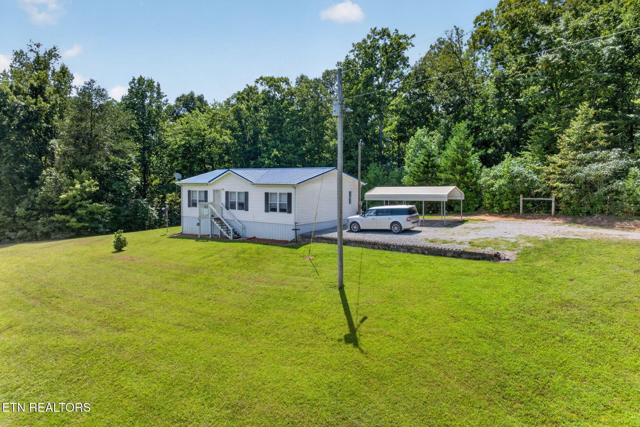 54-web-or-mls-470-wade-rd - 470 Wade Rd, Sparta, TN 38583