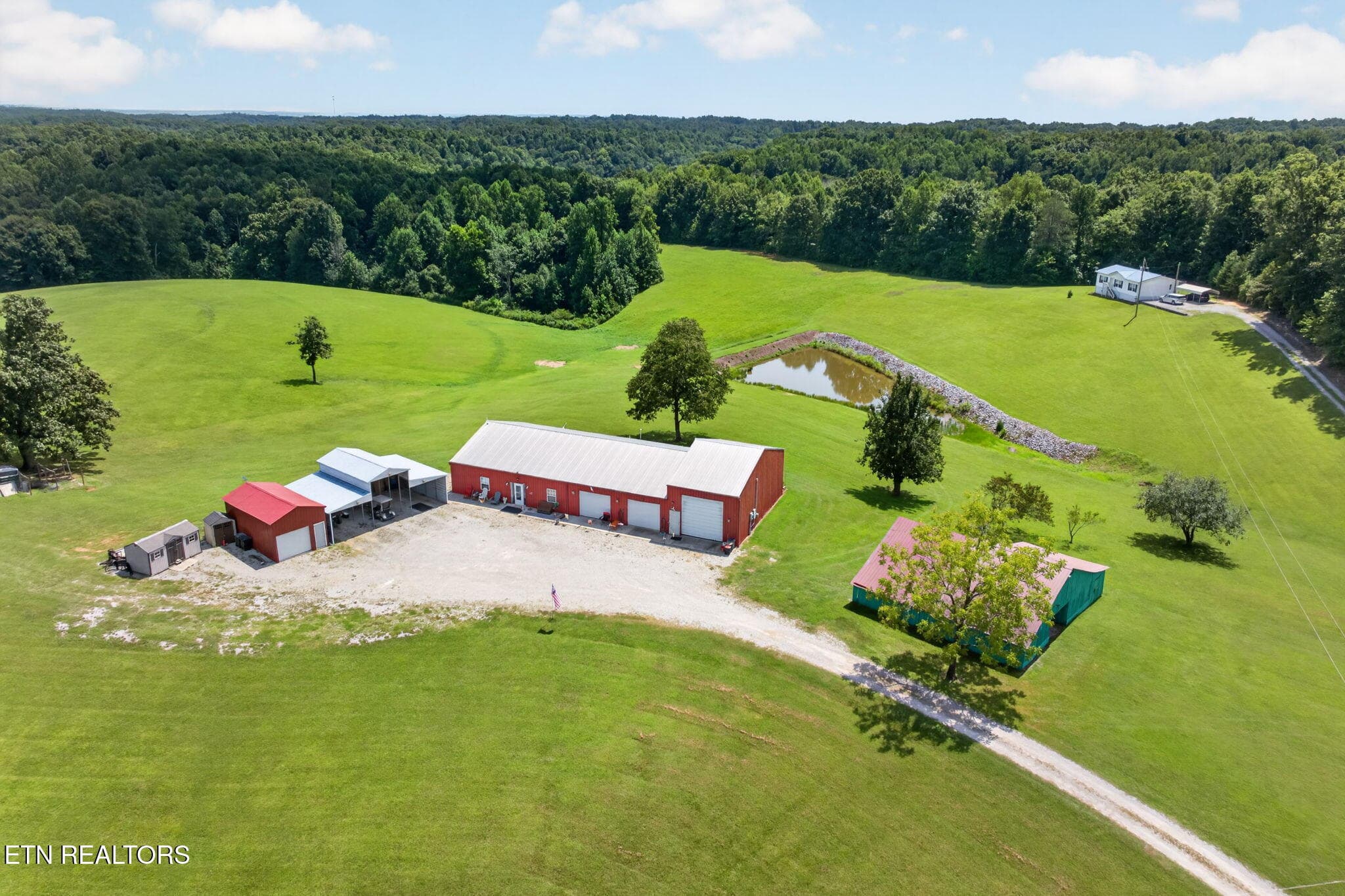 63-web-or-mls-470-wade-rd - 470 Wade Rd, Sparta, TN 38583