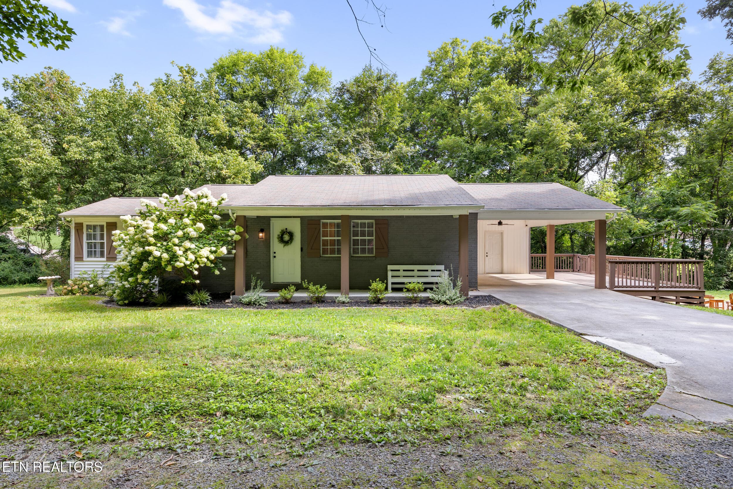 4390 McCloud Rd, Knoxville, TN 37938