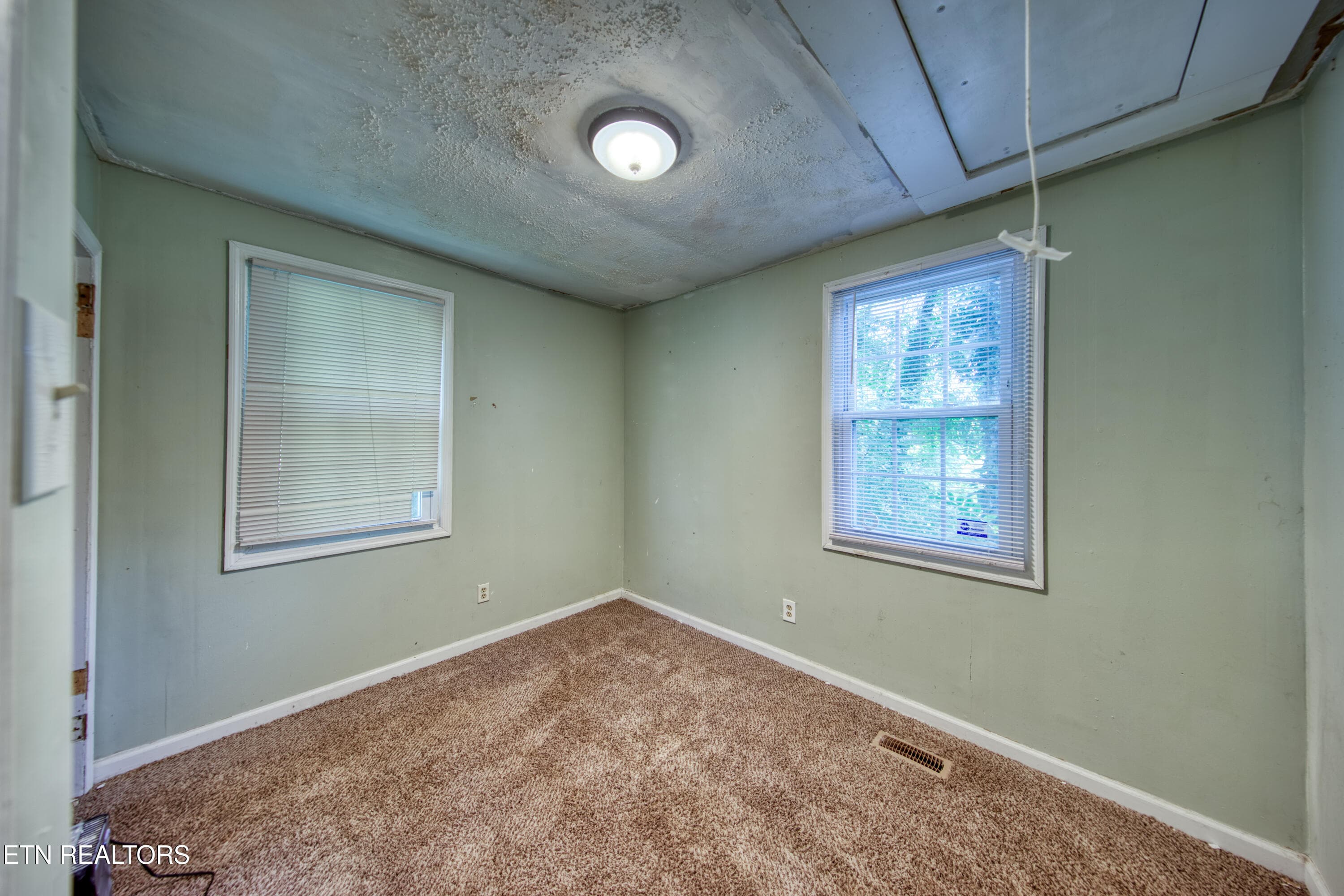 0H3A0763_43 - 1700 Iroquois St, Knoxville, TN 37915, Knoxville