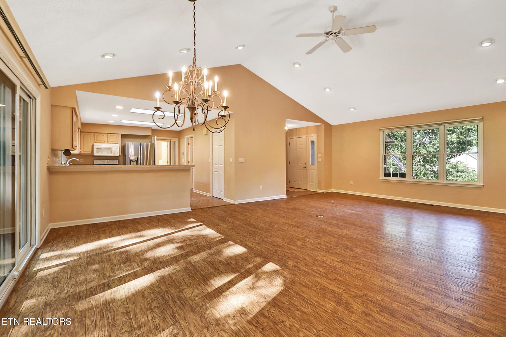 A very Popular Floorplan - 25 Amesbury Court, Crossville, TN 38558