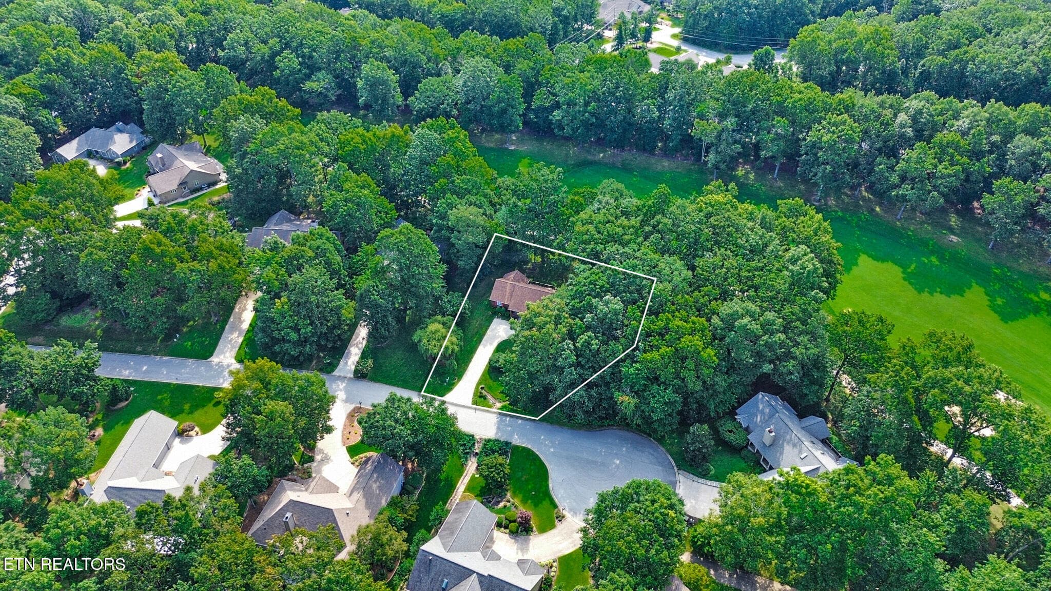 Located near the end of the Cul-de-Sac - 25 Amesbury Court, Crossville, TN 38558, Crossville