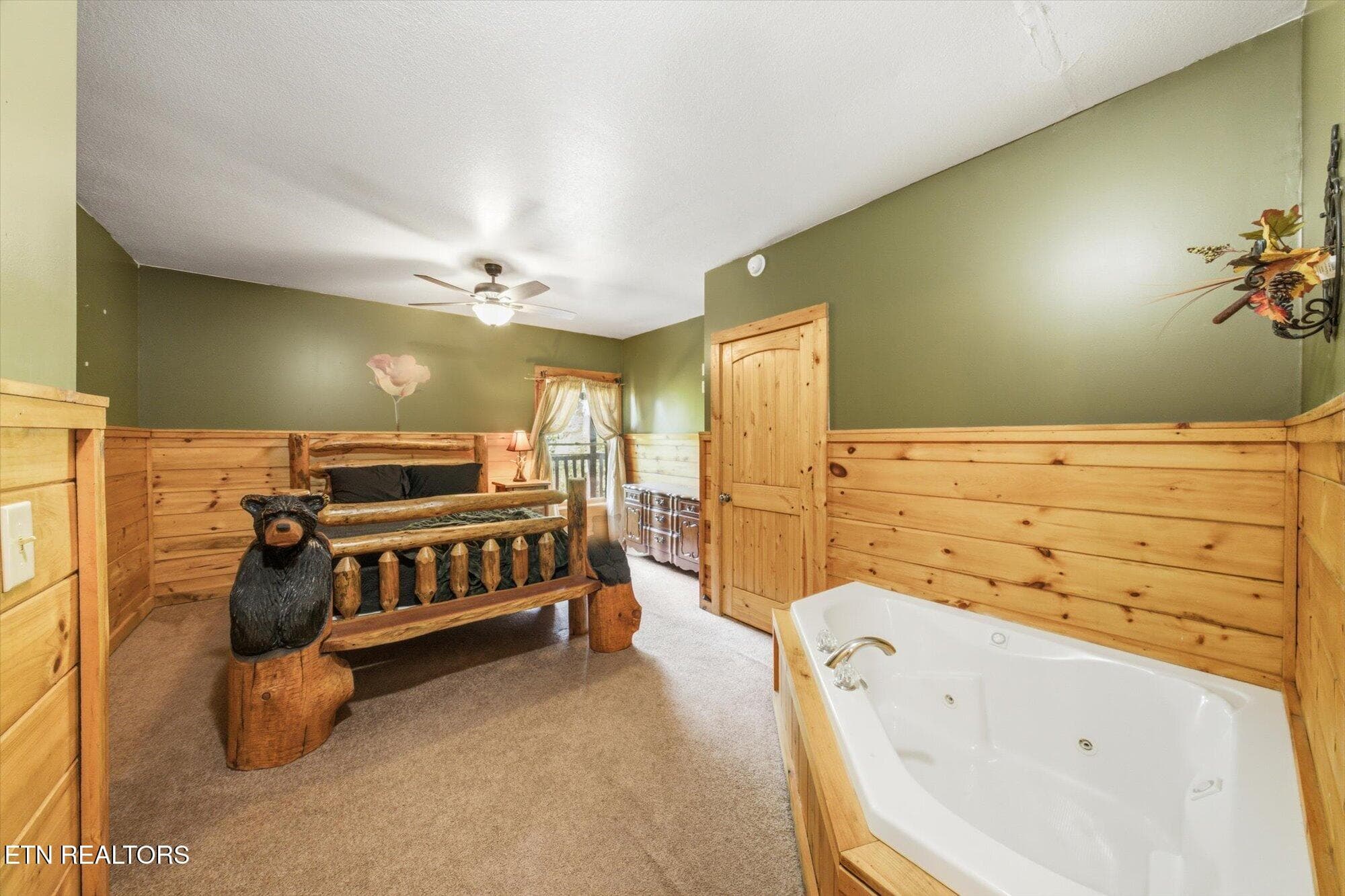 32 - 2606 Tree Tops Way, Pigeon Forge, TN 37863, Pigeon Forge