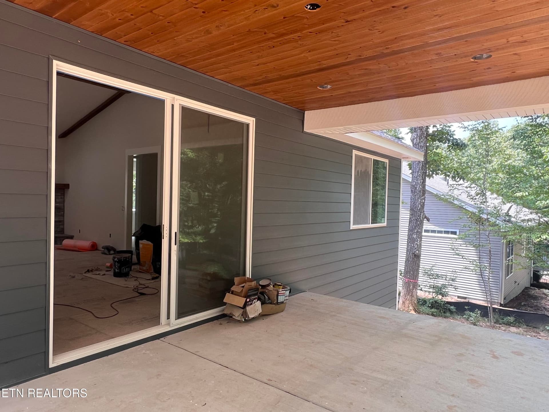Back Yard Porch - 20 Rolling Green Court, Crossville, TN 38558