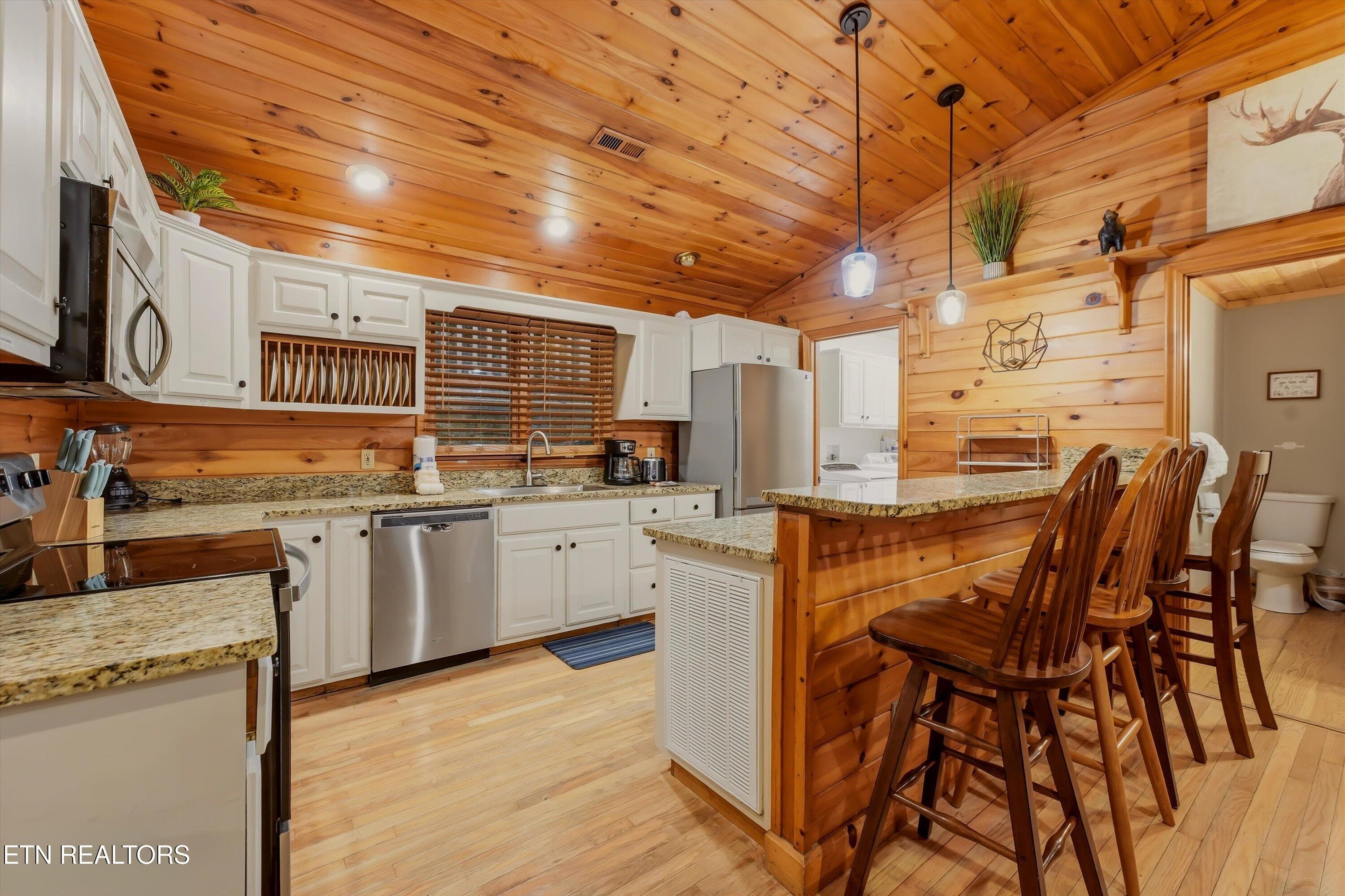 07-FINAL-7 - 3770 Ravens Den Way, Pigeon Forge, TN 37862, Pigeon Forge