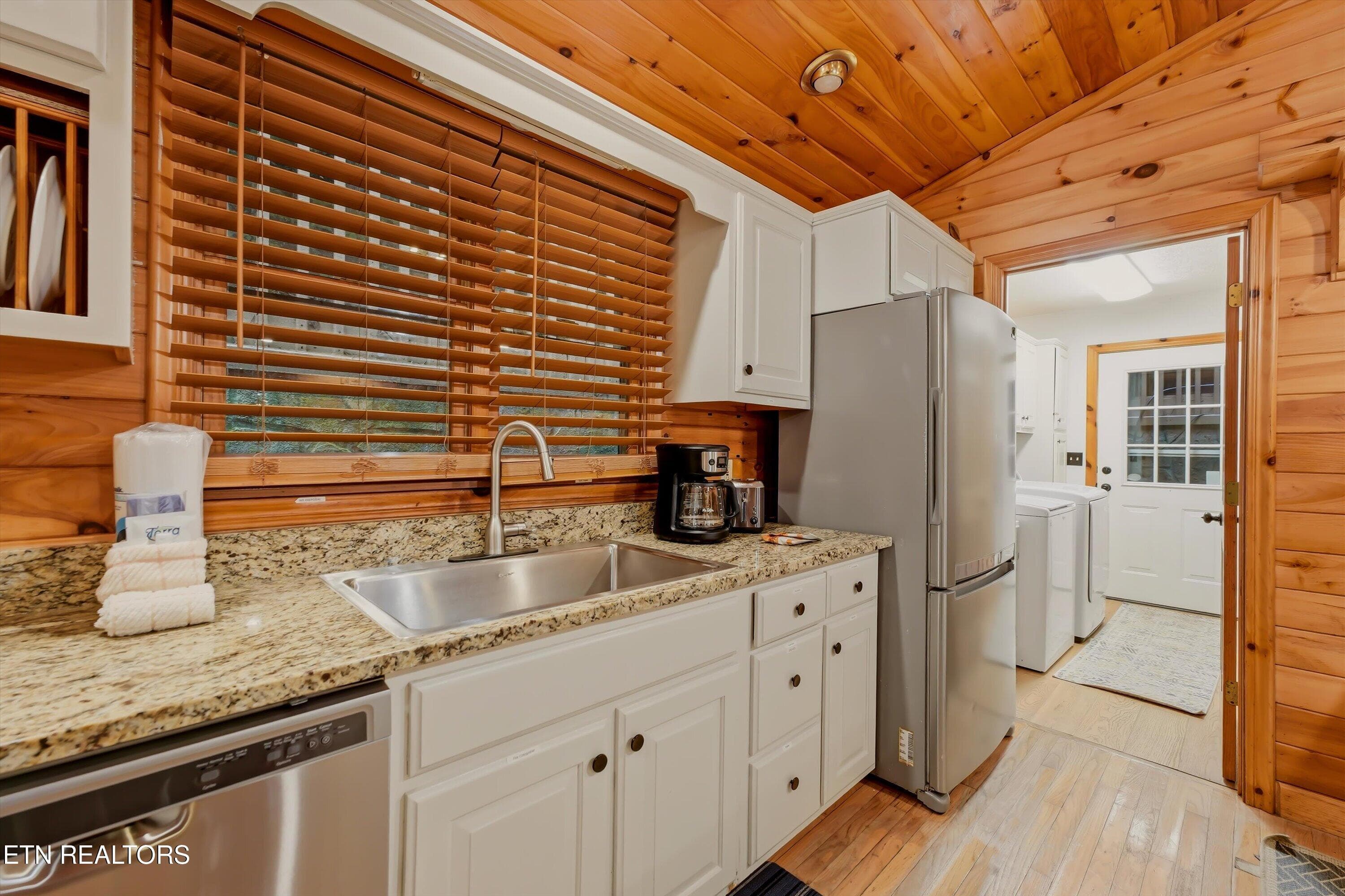 11-FINAL-11 - 3770 Ravens Den Way, Pigeon Forge, TN 37862, Pigeon Forge