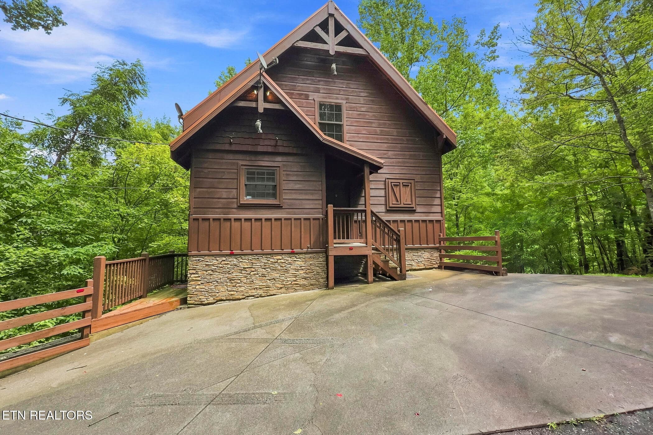 img_6734 - 2416 Balsam Circle, Sevierville, TN 37876, Sevierville