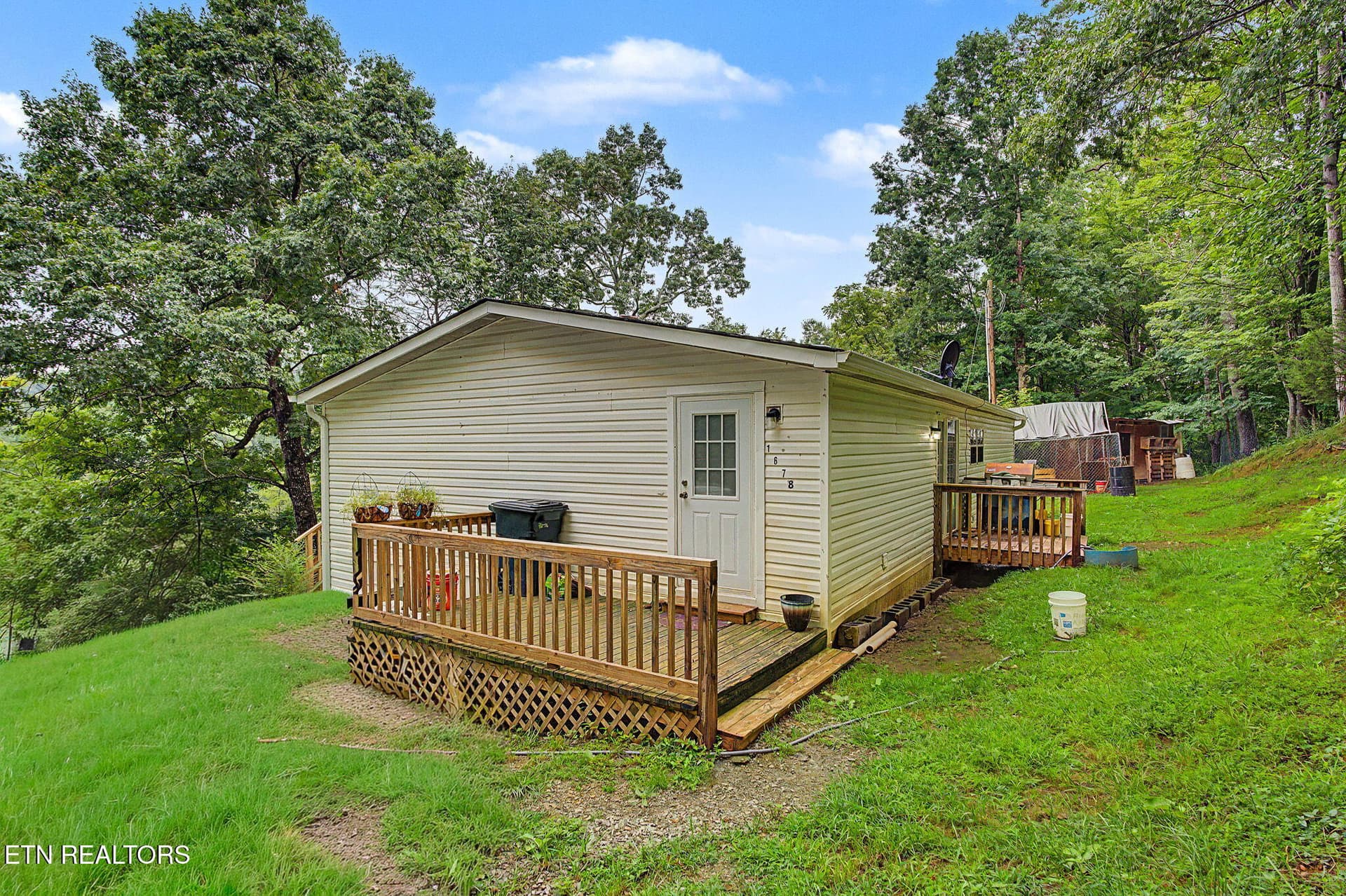 1678 Raven Hill Rd, Tazewell, TN 37879