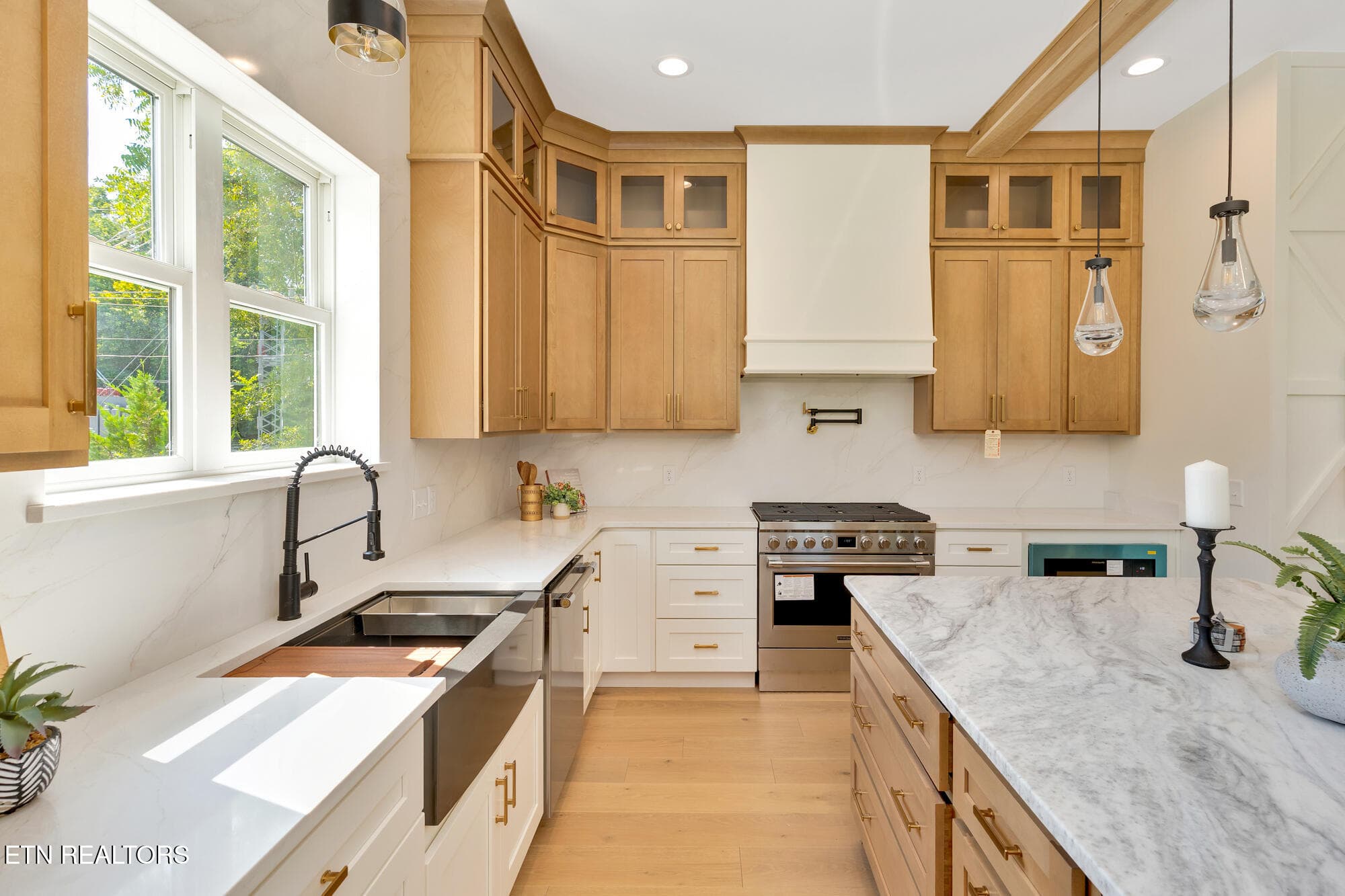 1402-W-55th-Reshoot-MLS-Photos-3 - 1402 W 55th St, Chattanooga, TN 37409, Chattanooga