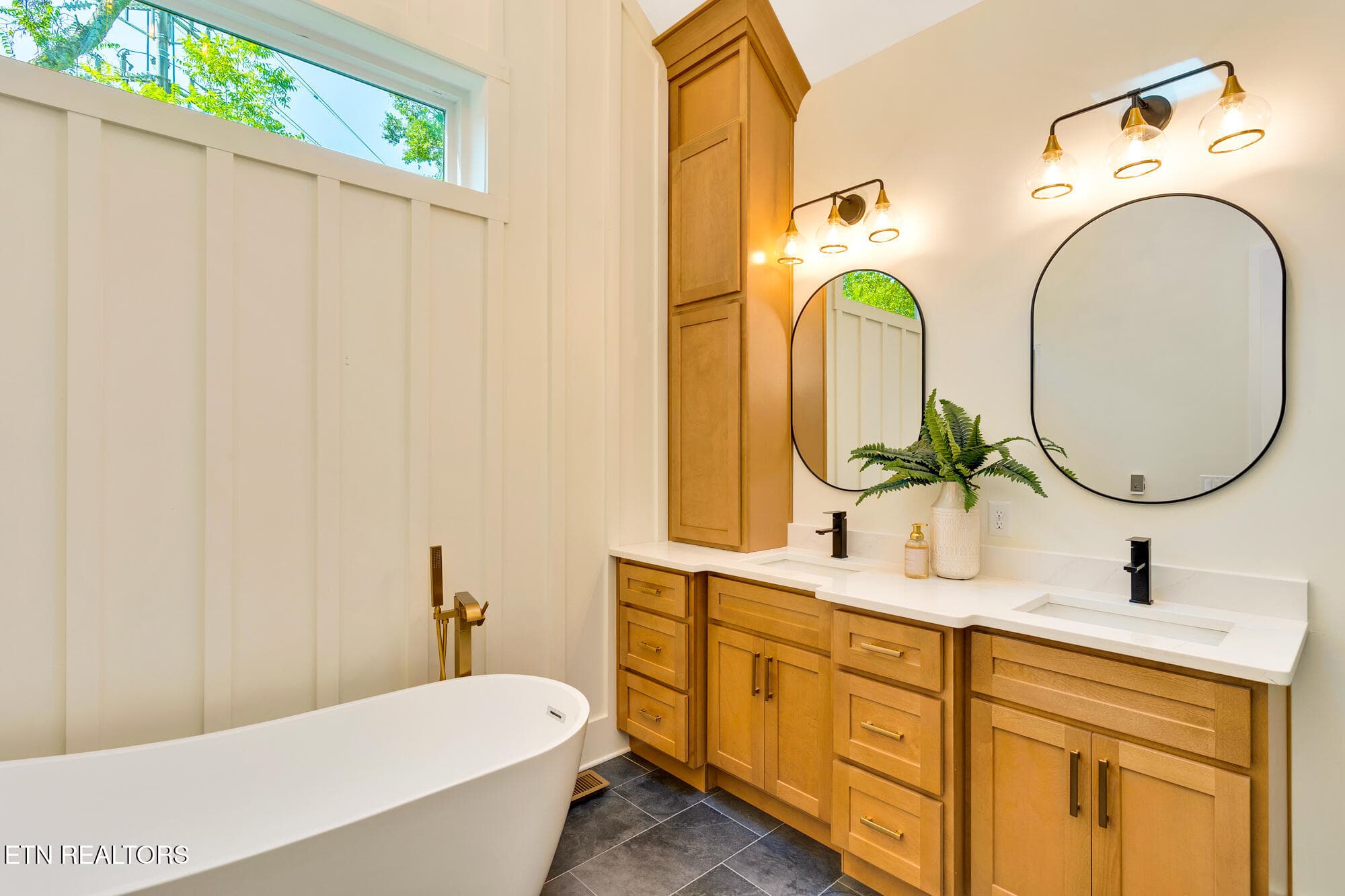 1402-W-55th-Reshoot-MLS-Photos-13 - 1402 W 55th St, Chattanooga, TN 37409, Chattanooga