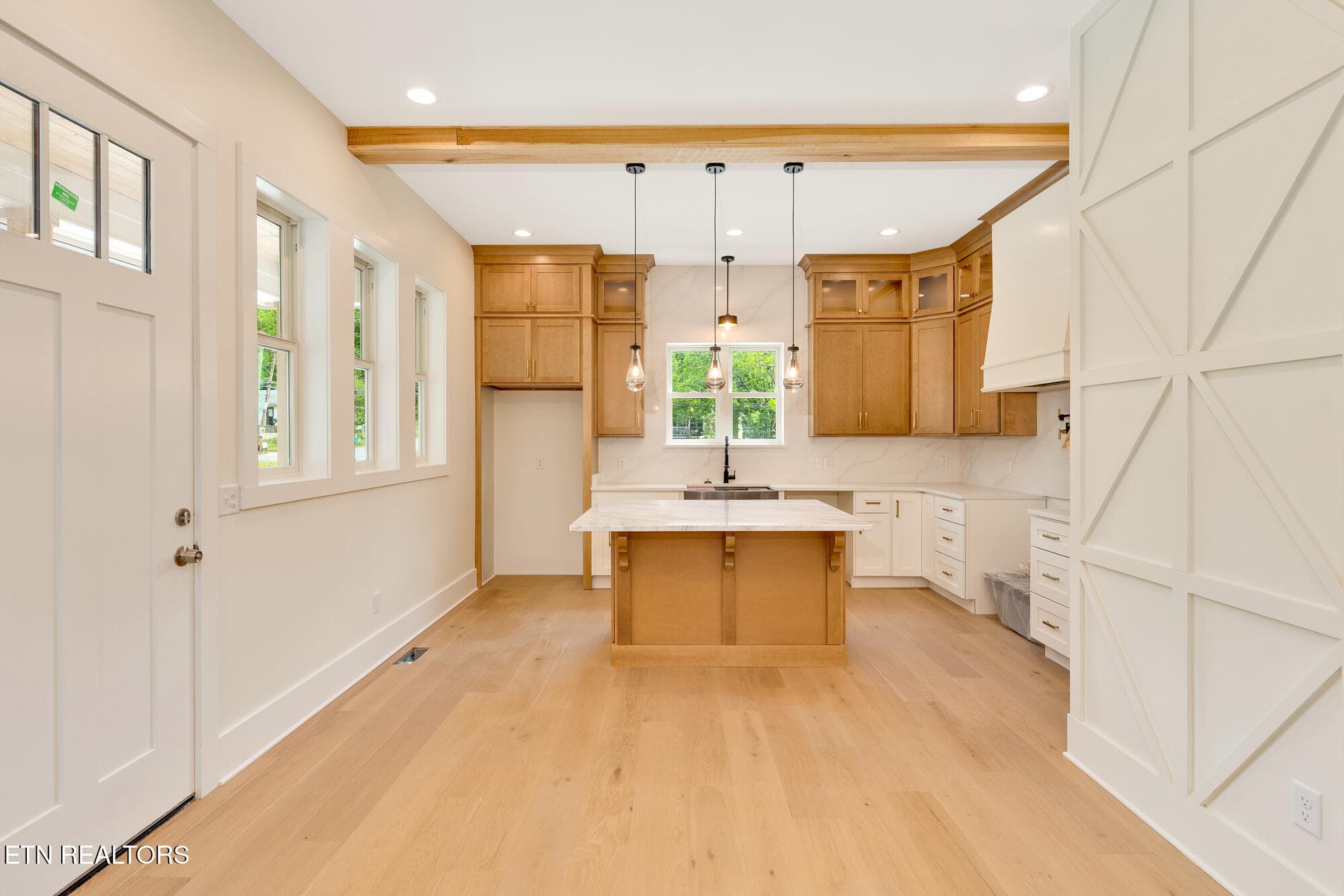 1402-W-55th-St-MLS-Photos-13 - 1402 W 55th St, Chattanooga, TN 37409, Chattanooga