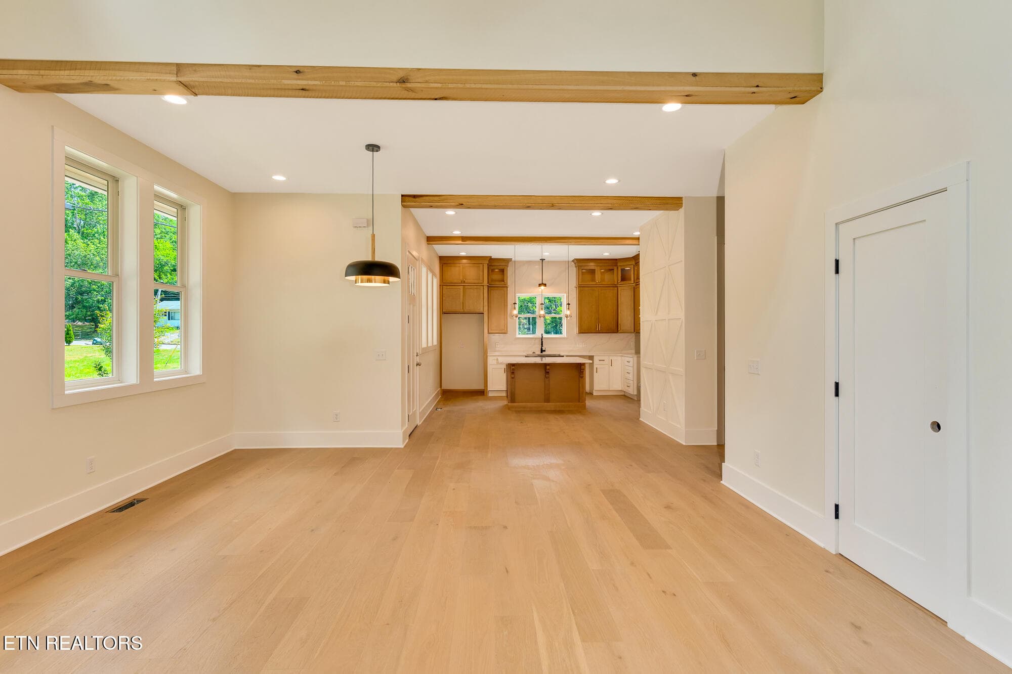 1402-W-55th-St-MLS-Photos-18 - 1402 W 55th St, Chattanooga, TN 37409, Chattanooga