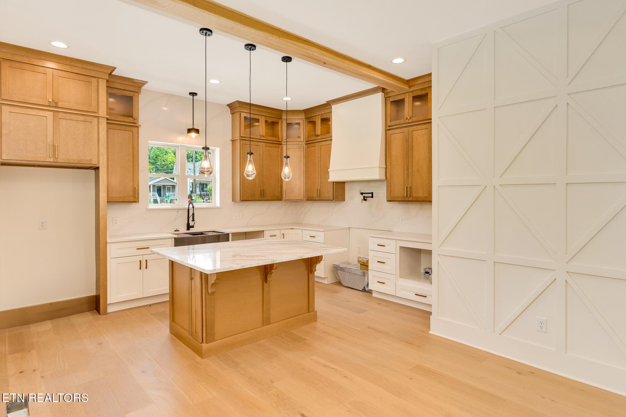 1402-W-55th-St-MLS-Photos-21 - 1402 W 55th St, Chattanooga, TN 37409, Chattanooga