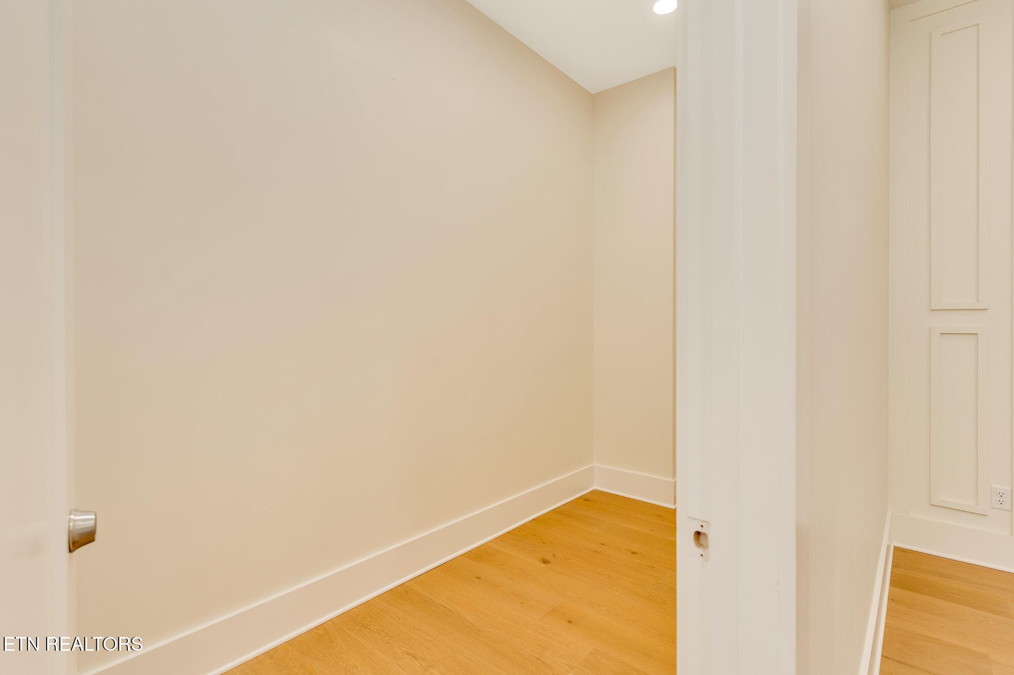 1402-W-55th-St-MLS-Photos-26 - 1402 W 55th St, Chattanooga, TN 37409, Chattanooga
