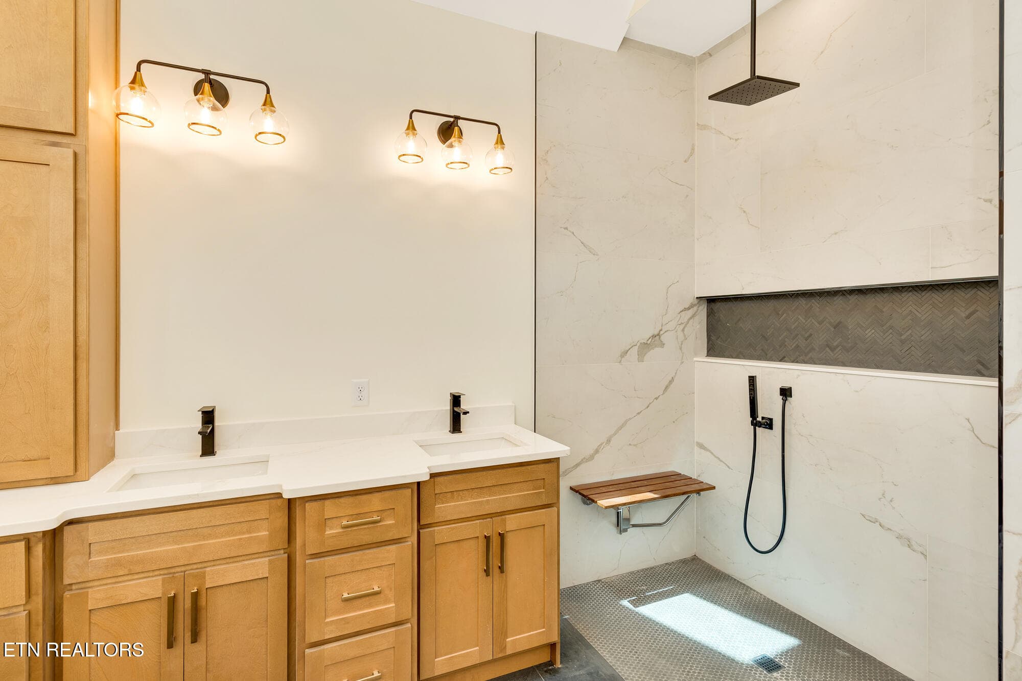 1402-W-55th-St-MLS-Photos-27 - 1402 W 55th St, Chattanooga, TN 37409, Chattanooga