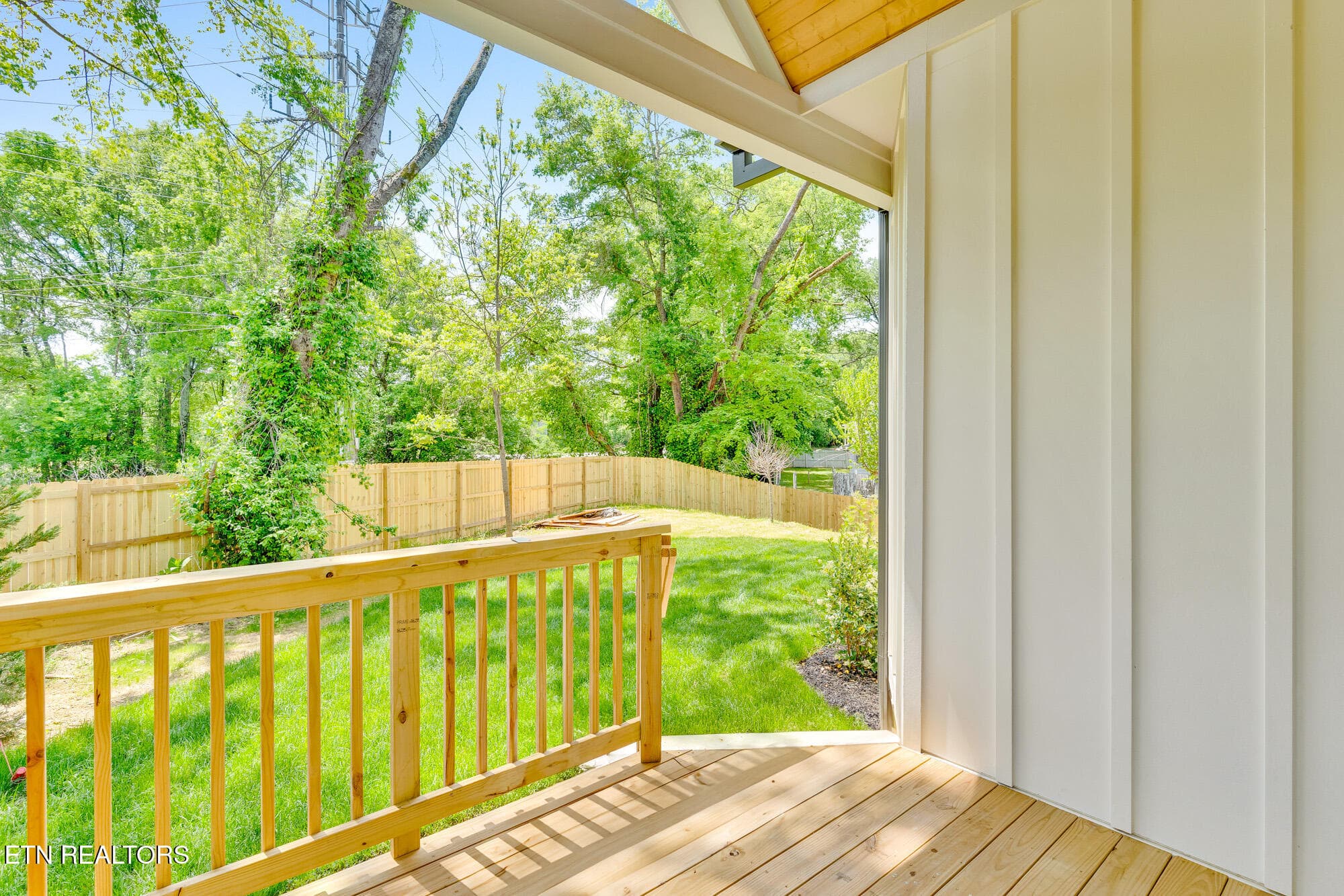 1402-W-55th-St-MLS-Photos-31 - 1402 W 55th St, Chattanooga, TN 37409, Chattanooga