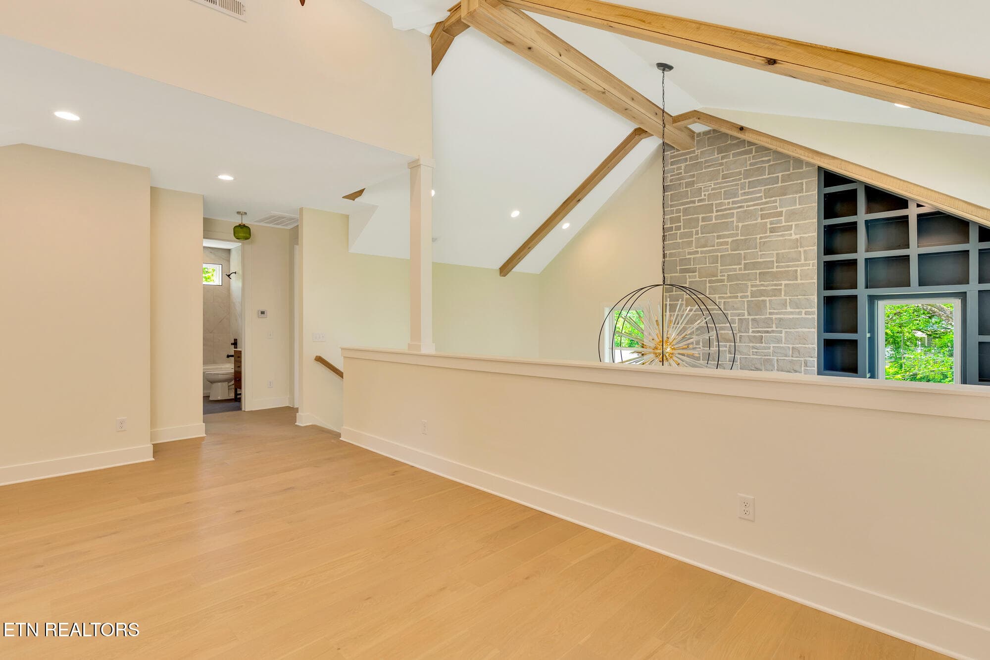 1402-W-55th-St-MLS-Photos-40 - 1402 W 55th St, Chattanooga, TN 37409, Chattanooga