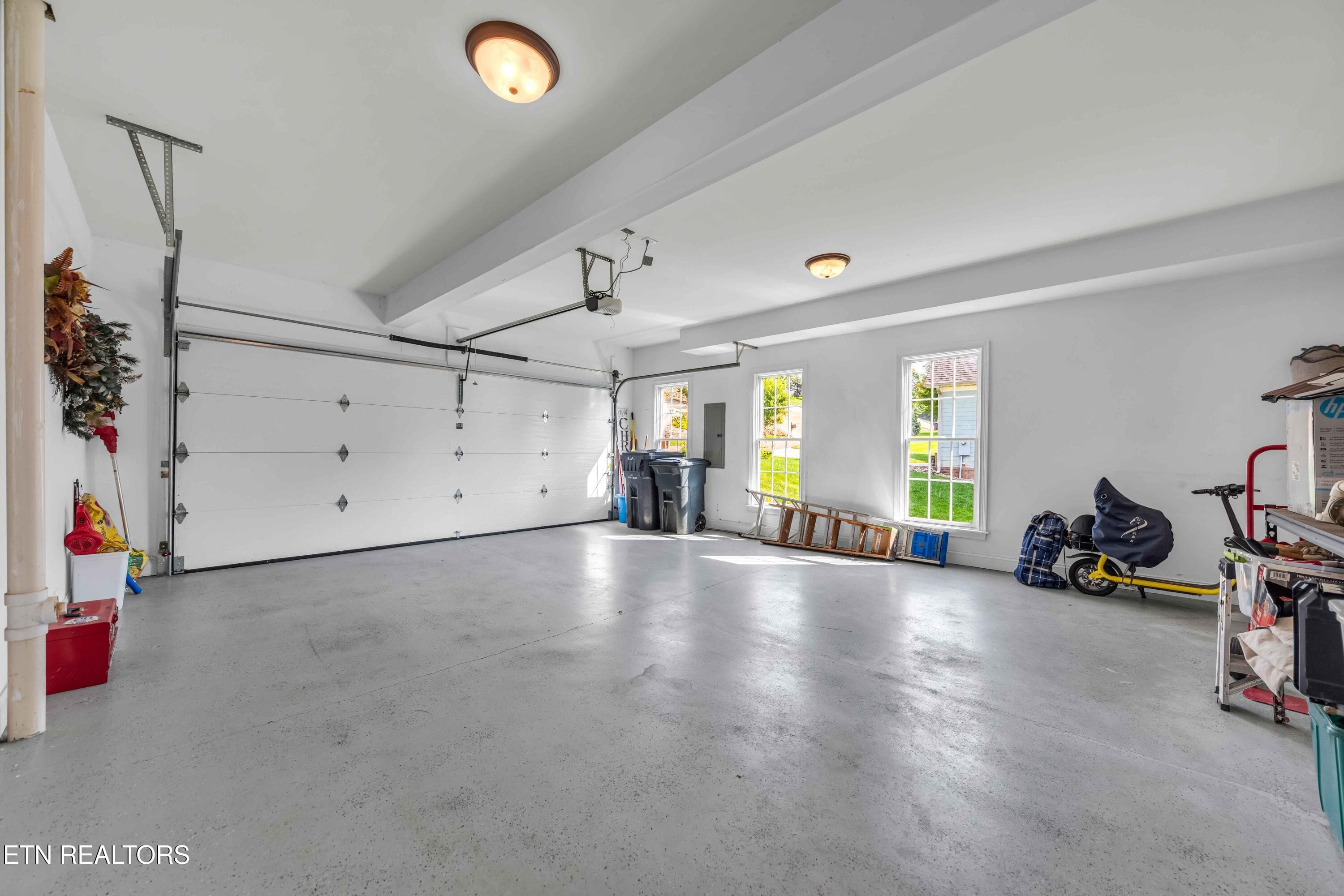 2 Car Garage - 436 Laurel Ridge Lane, Knoxville, TN 37922, Knoxville