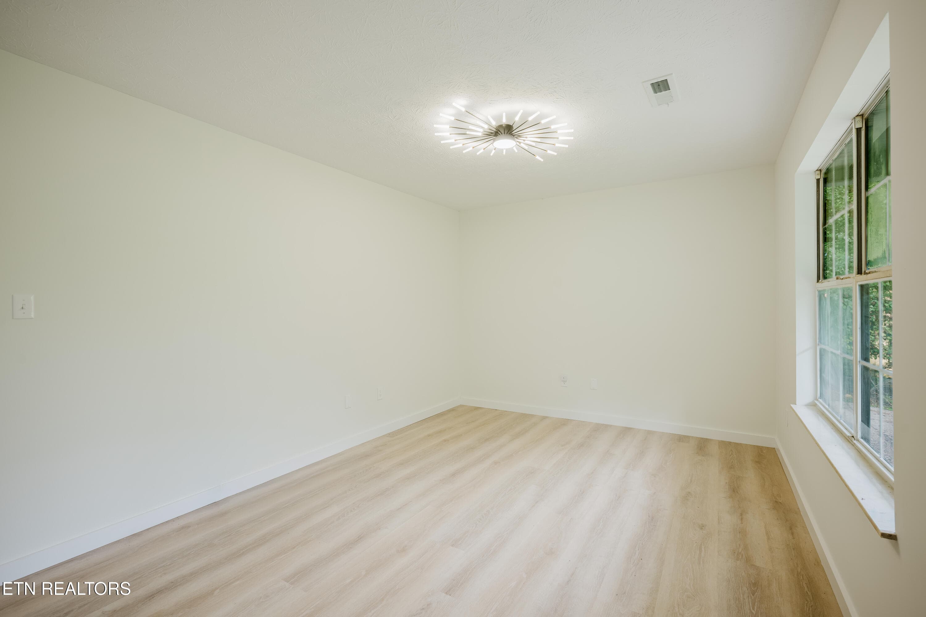 146 Park PL-0021 - 146 Park Place, Harriman, TN 37748, Harriman