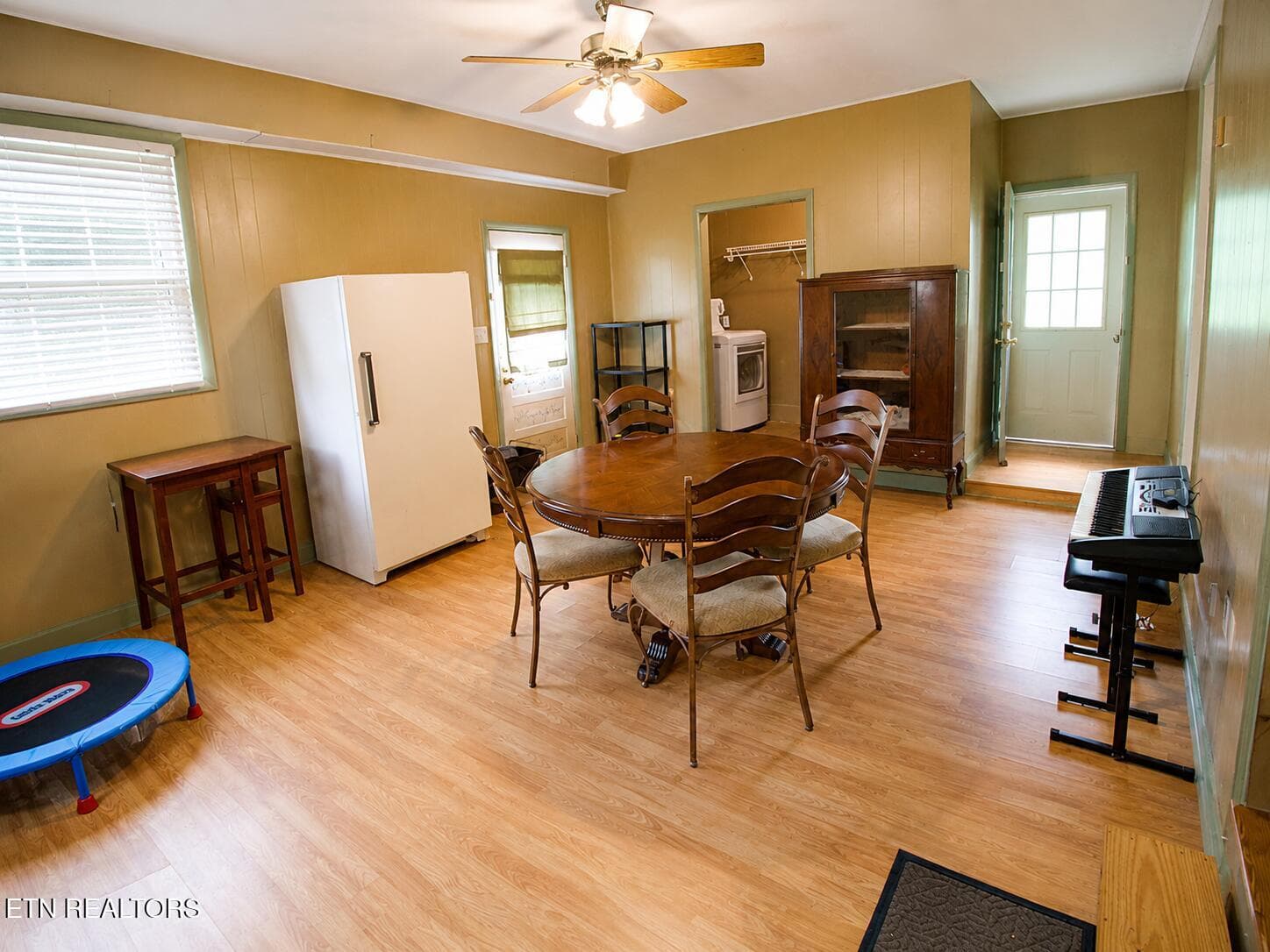 66407879-6F80-406B-8856-6D62E5E4DC6D - 1633 Maple St, White Pine, TN 37890, White Pine