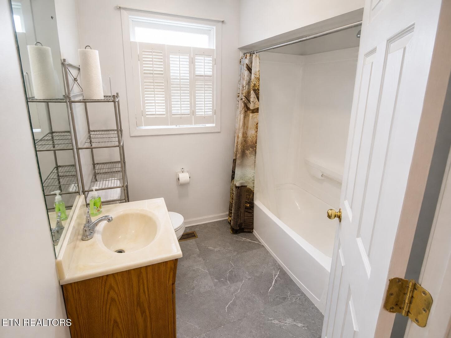 76AD17E8-3DF0-4AC3-BB7A-2F0A4130D9F2 - 1633 Maple St, White Pine, TN 37890, White Pine